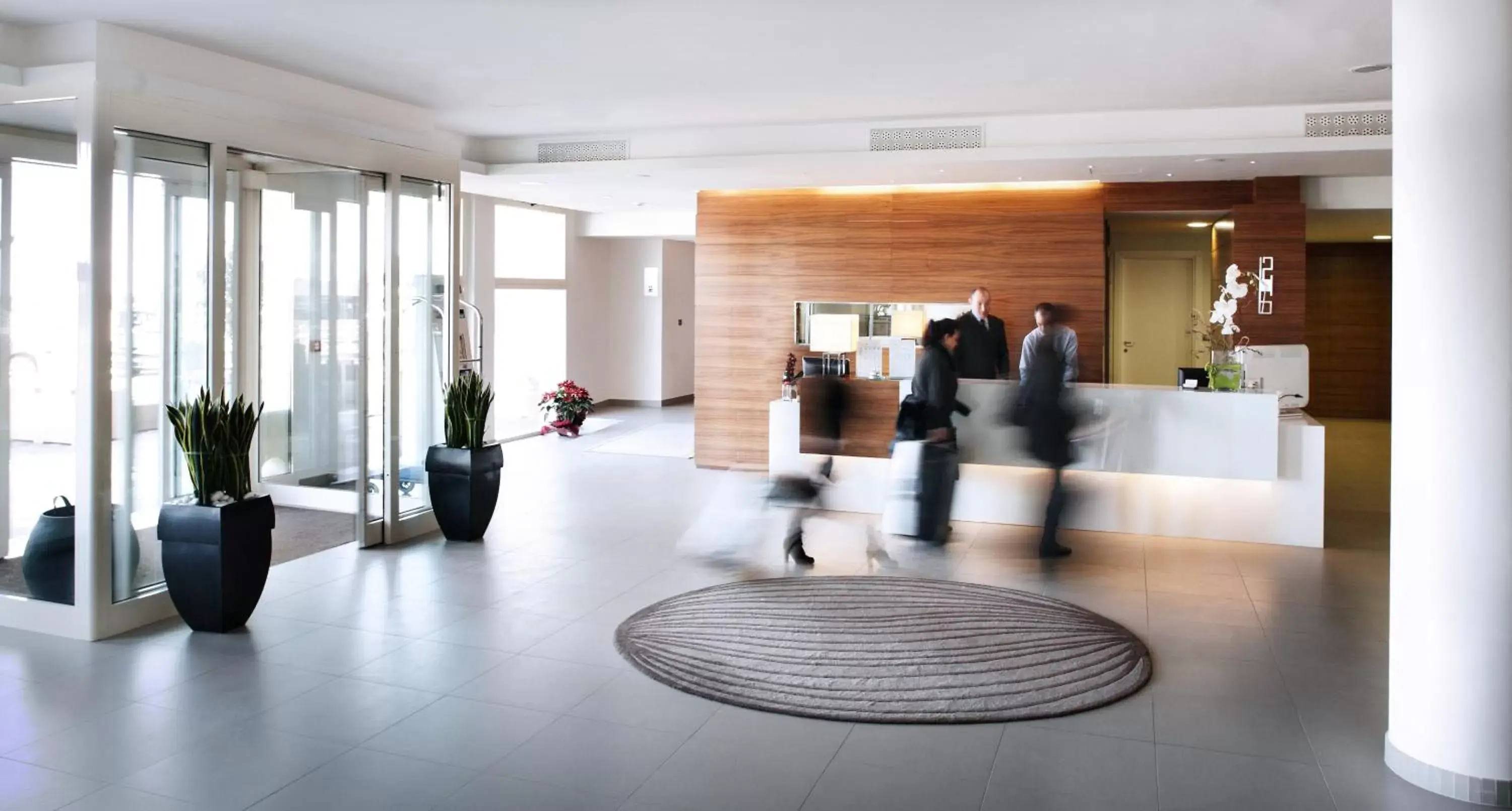 Lobby or reception in Yes Hotel Touring & SPA Lobby or reception in Yes Hotel Touring & SPA