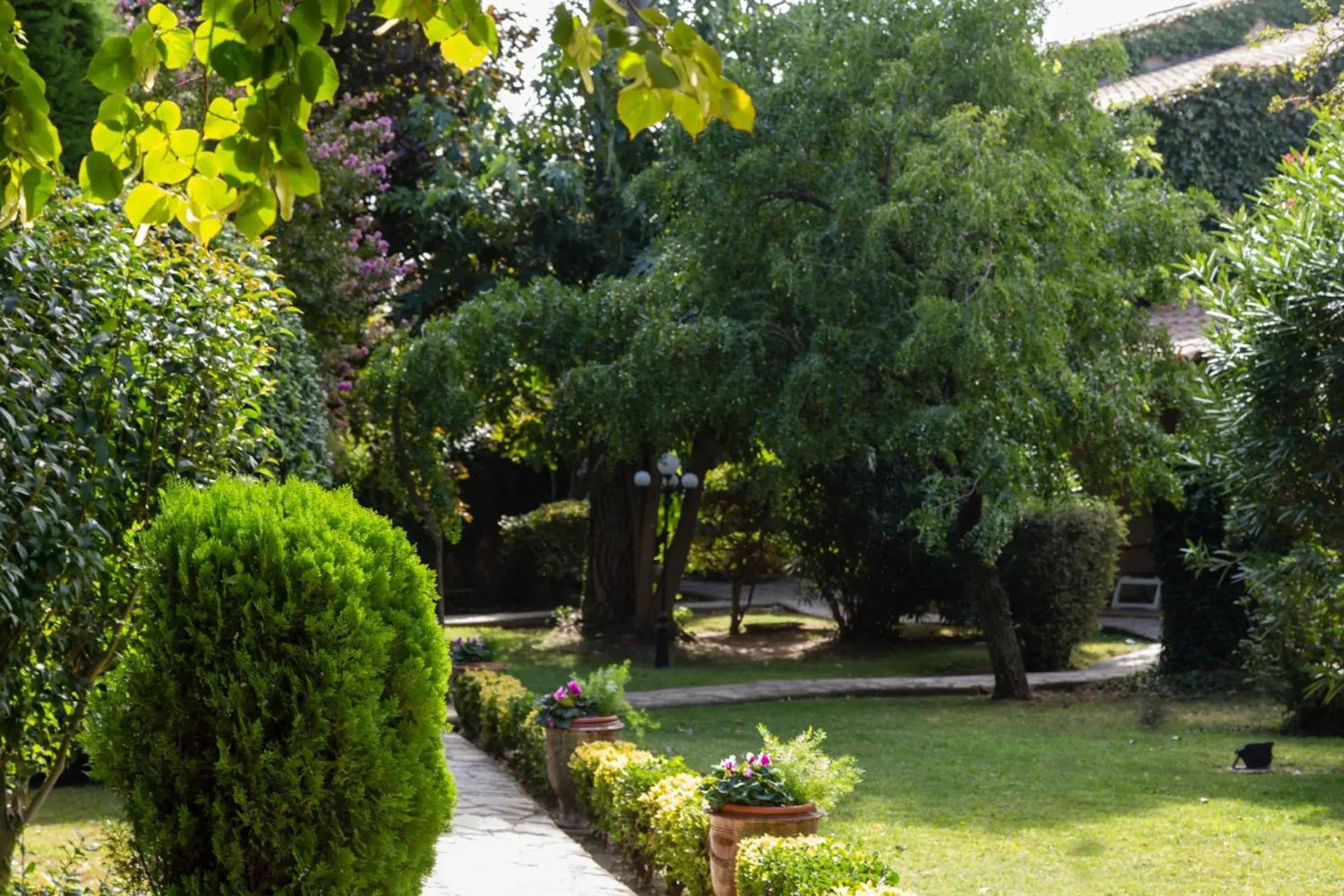 Garden in Auberge de Cassagne & Spa