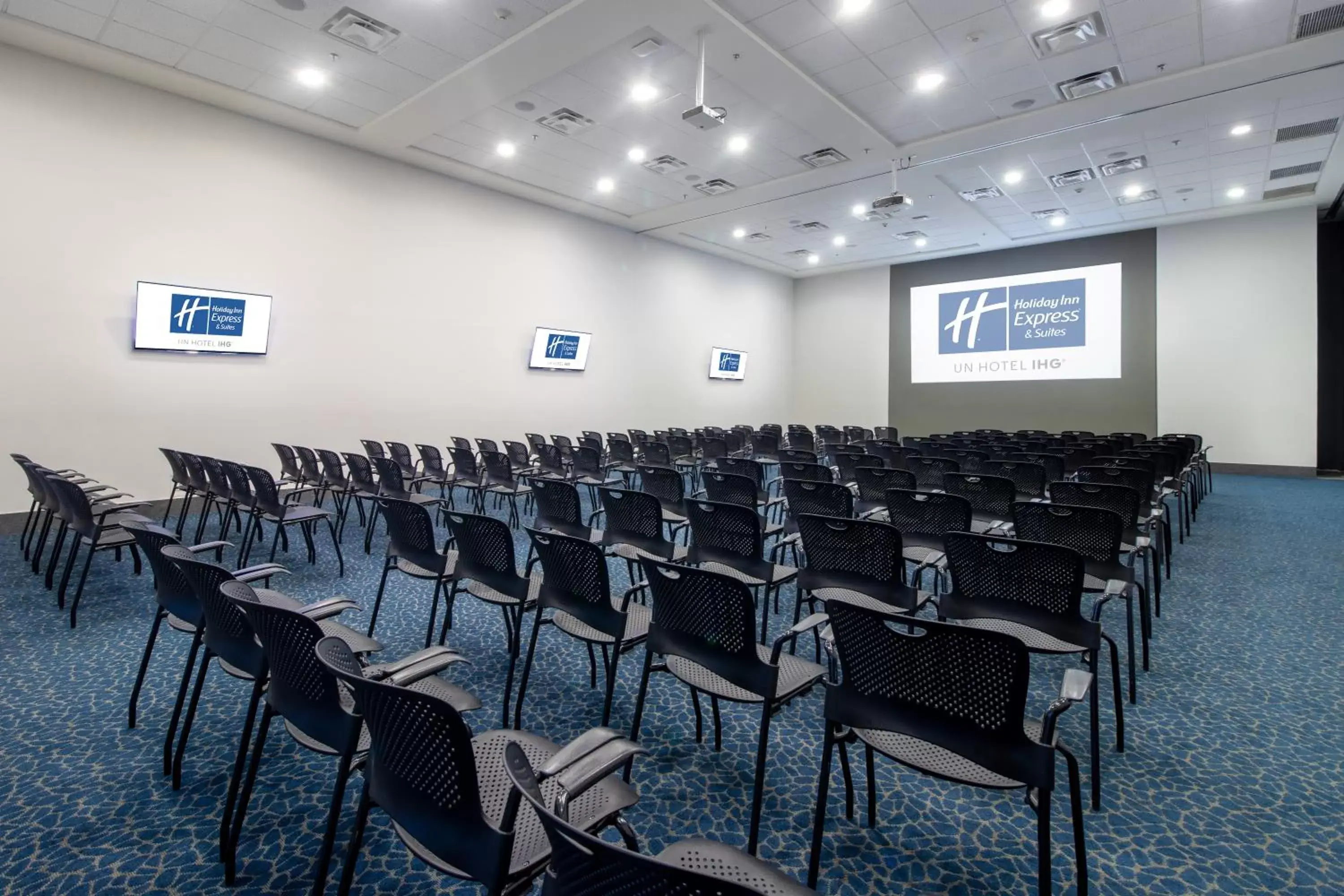 Meeting/conference room in Holiday Inn Express Hotel & Suites Hermosillo, an IHG Hotel