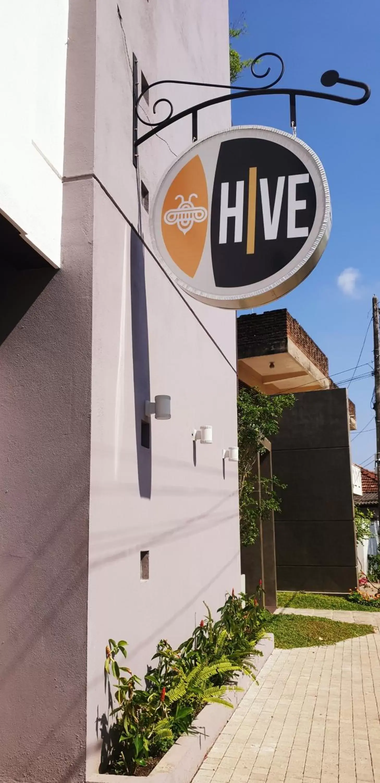 Property Logo/Sign in Hive 68 - Hotel and Resorts (Negombo)