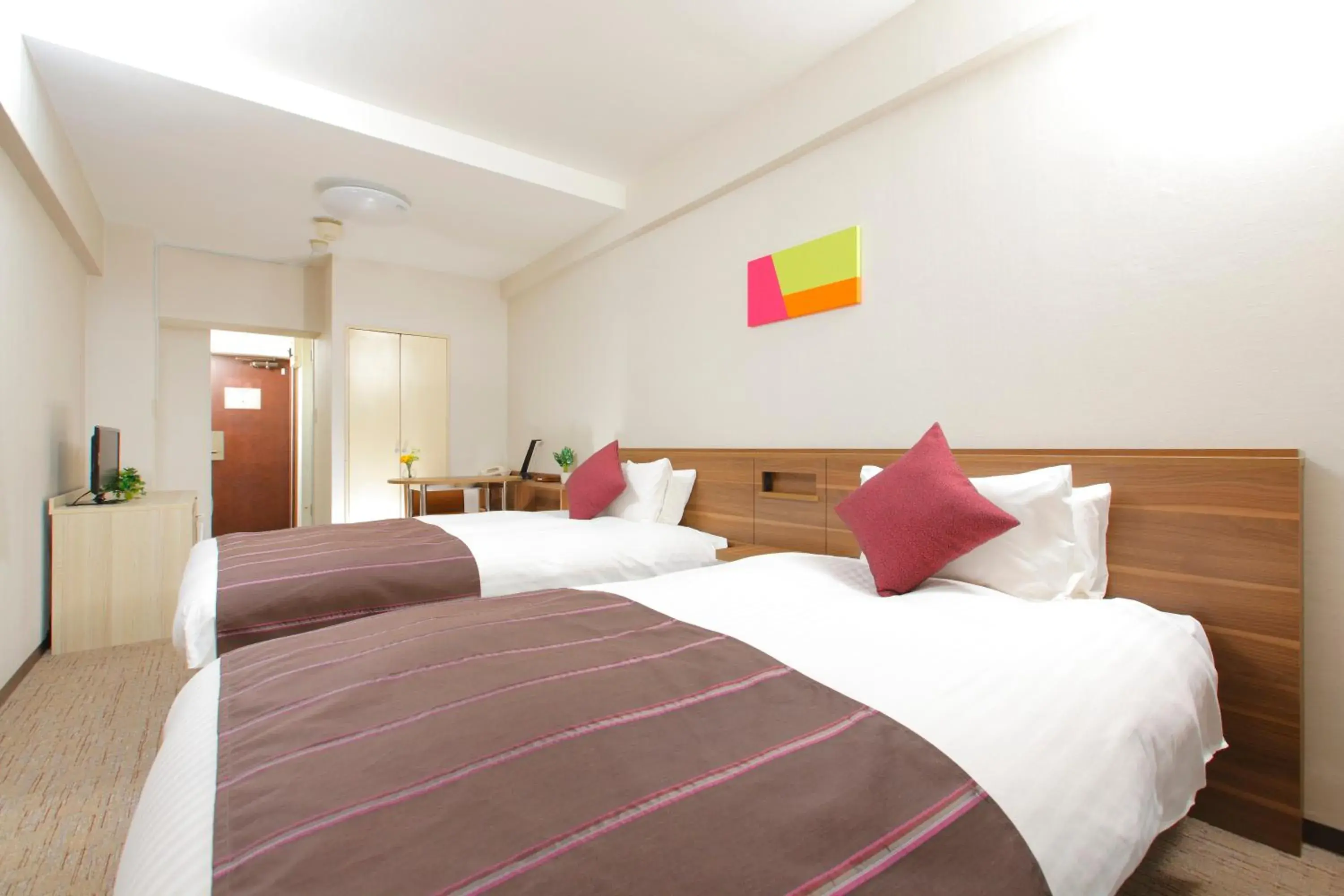 Standard Twin Room - House Keeping is Optional with Additional Cost - Smoking in Hotel Mystays Ueno-Iriyaguchi