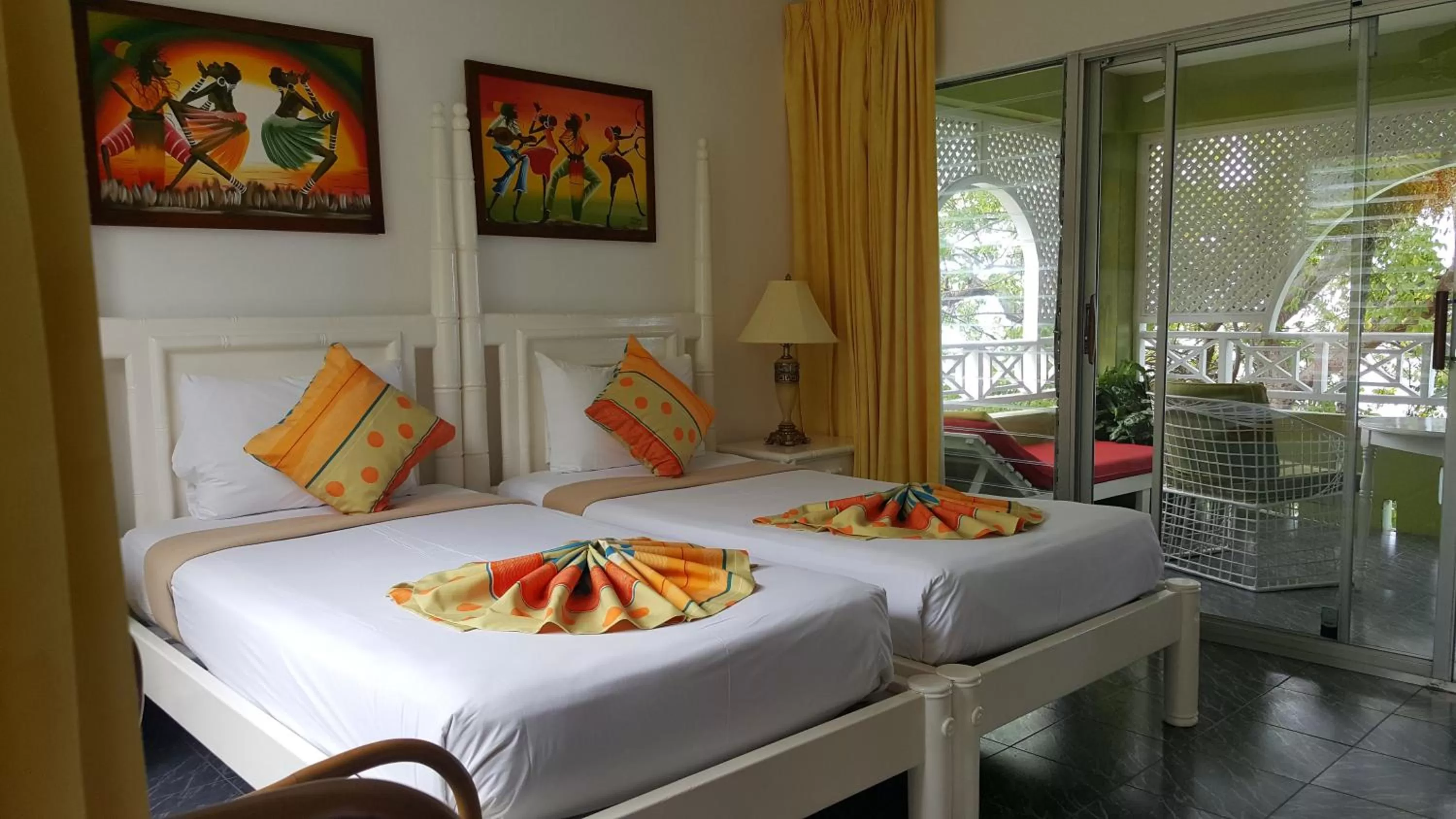 Bedroom, Bed in Hibiscus Lodge Hotel