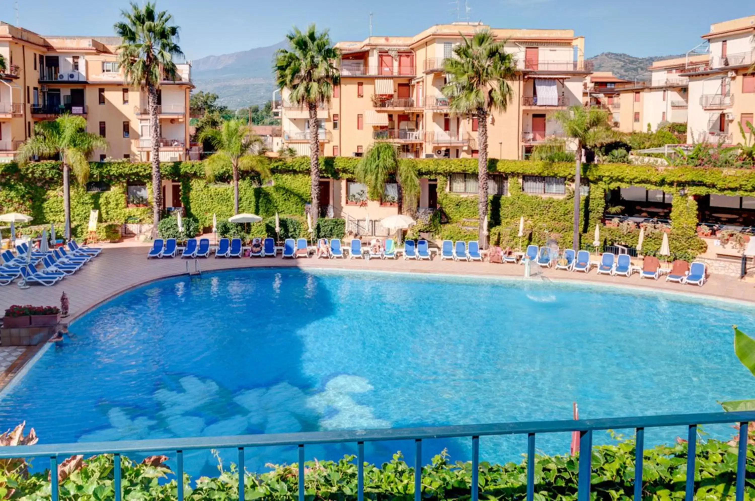 Swimming Pool in Hotel Caesar Palace