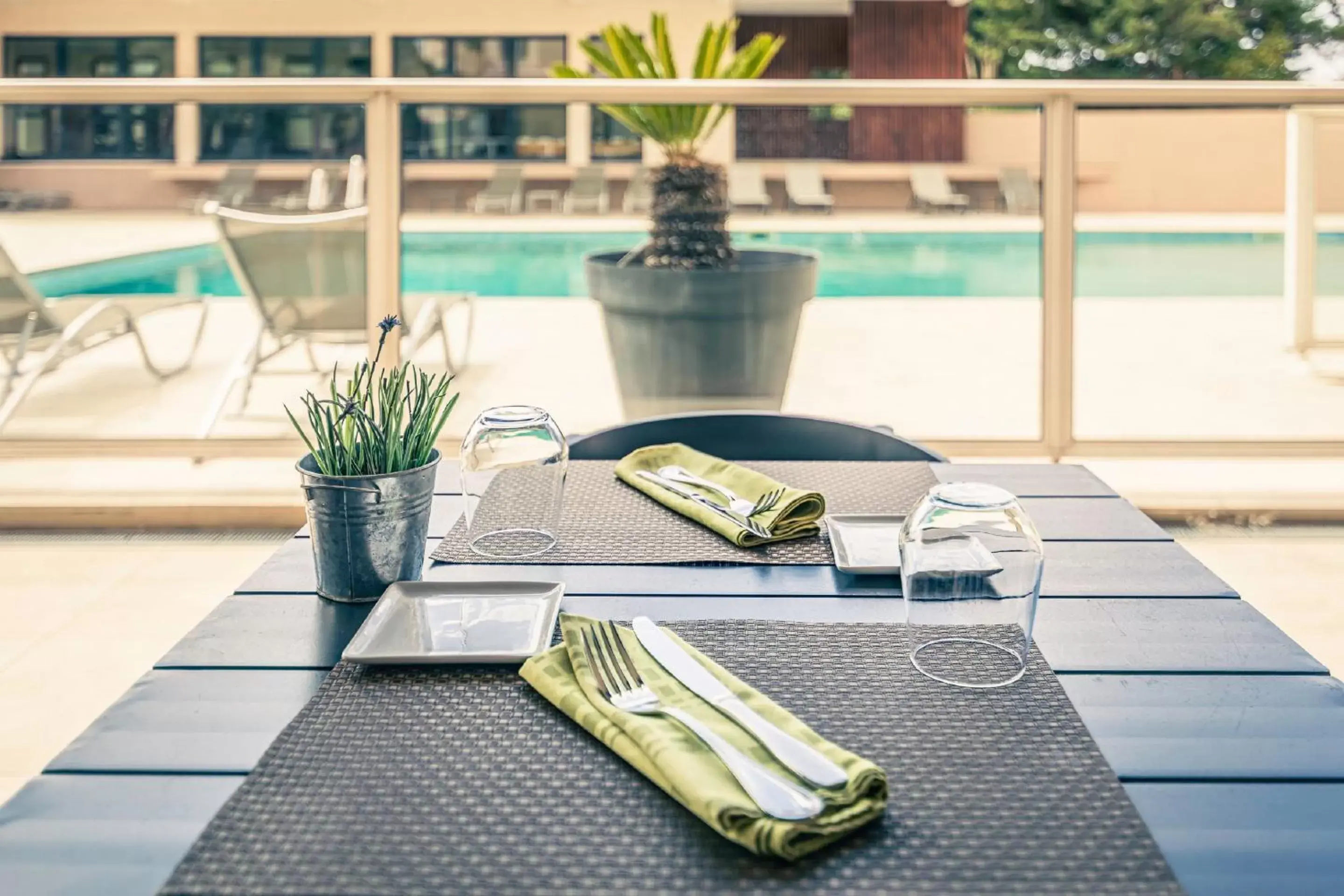 Patio, Swimming Pool in Best Western Marseille Aeroport