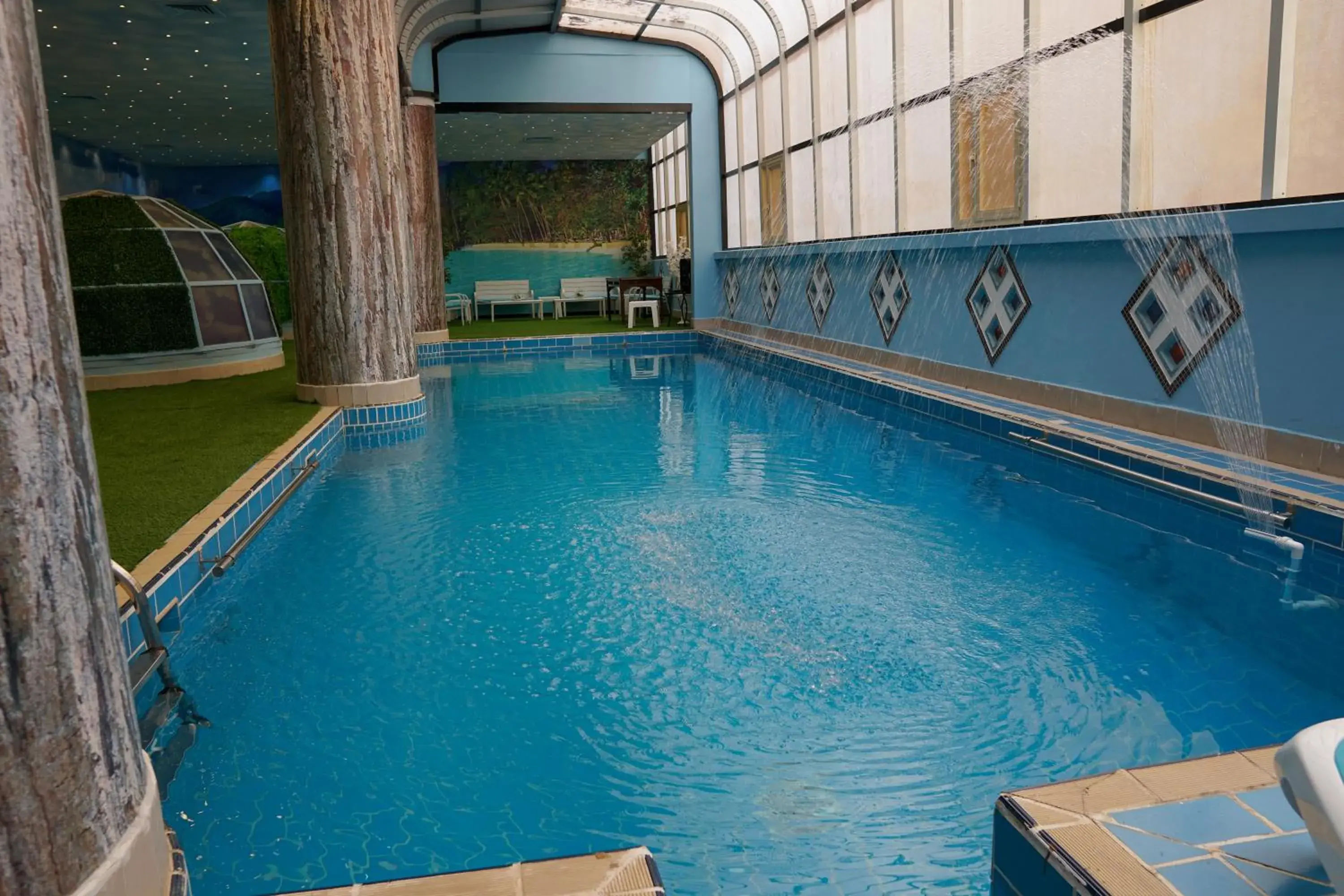 Swimming Pool in Kuwait Palace Hotel