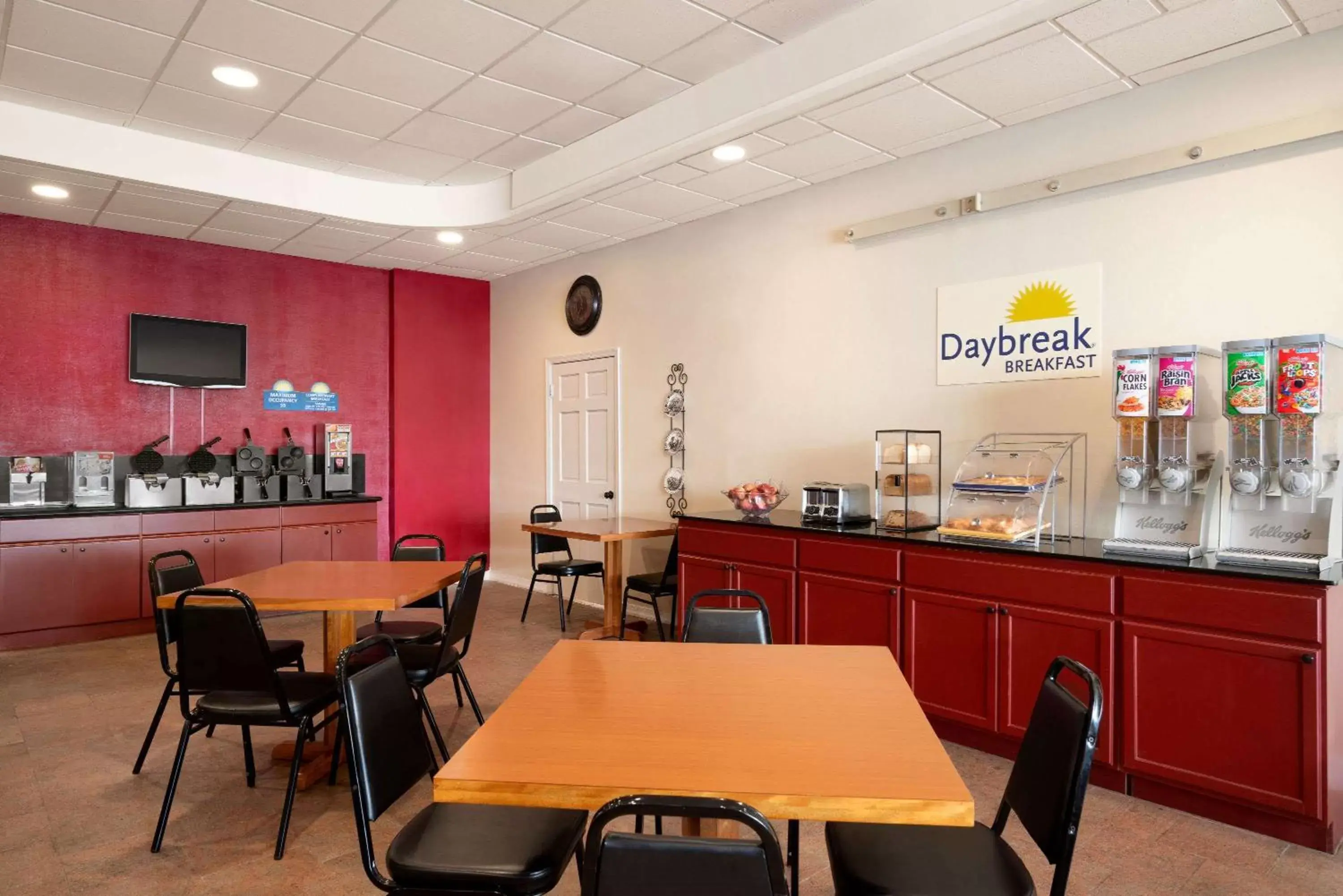 Restaurant/Places to Eat in Days Hotel by Wyndham Allentown Airport / Lehigh Valley