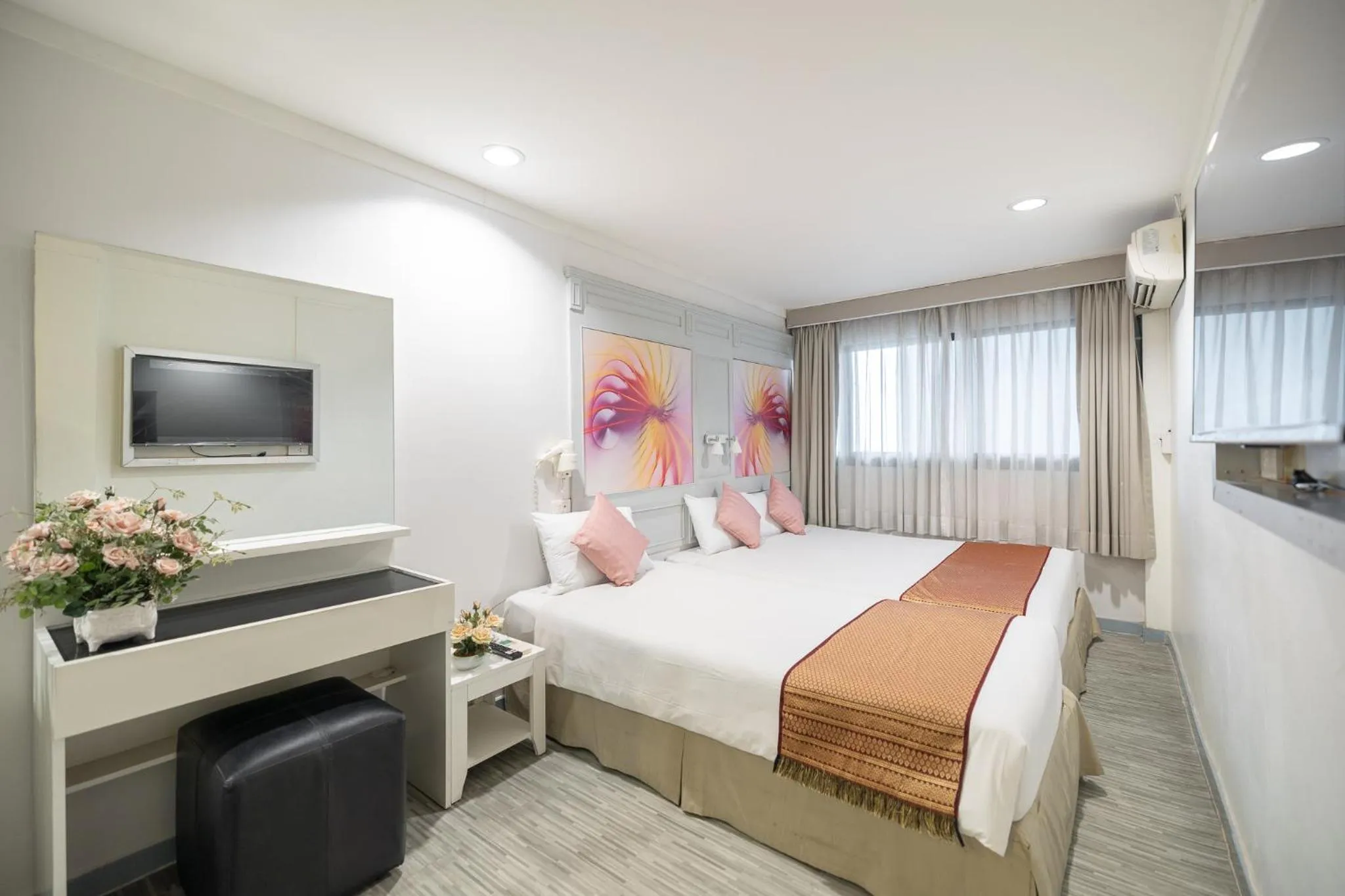 Bed in Pratunam City Inn