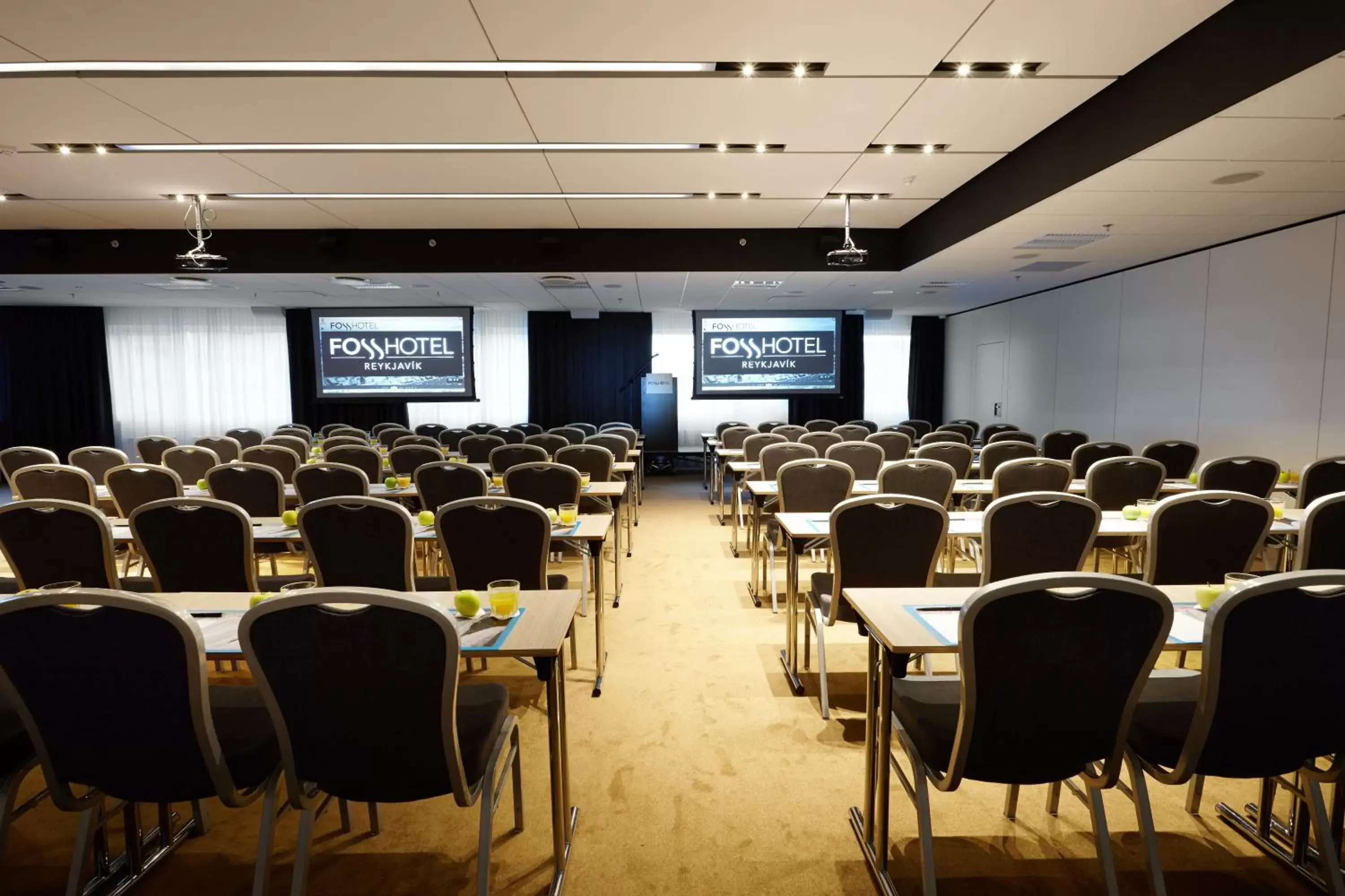 Meeting/conference room in Fosshotel Reykjavík