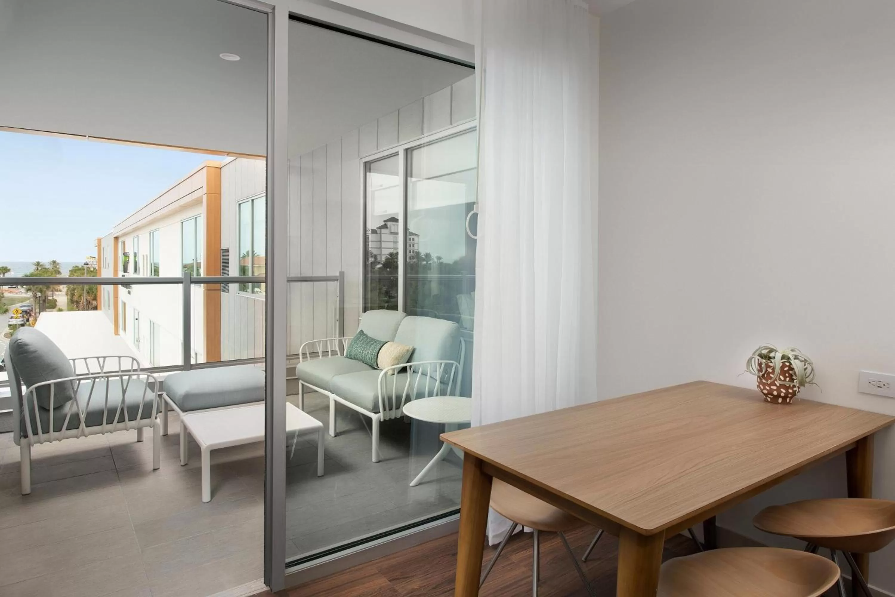 Photo of the whole room in Element Jacksonville Beach