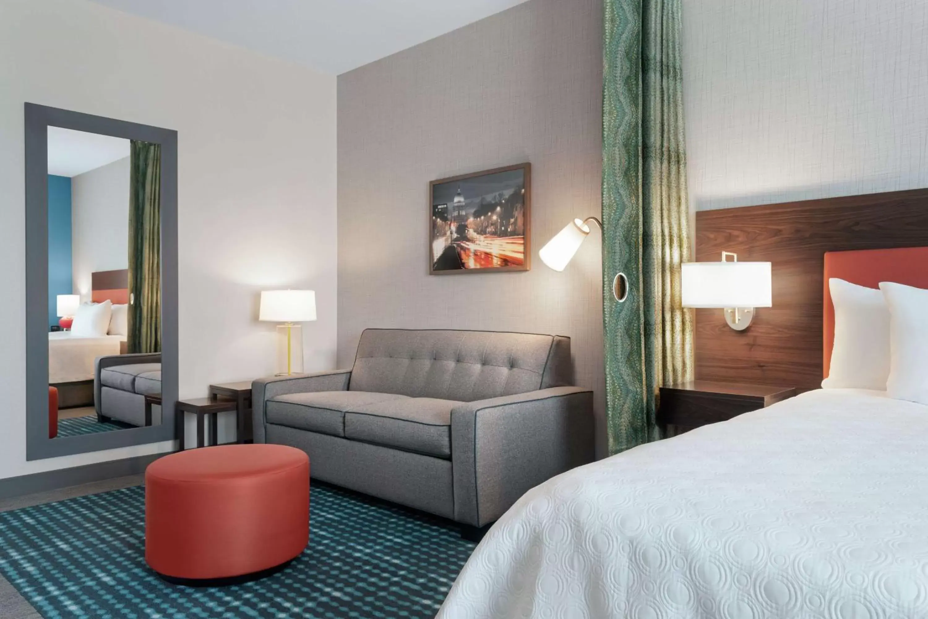 Living room, Bed in Home2 Suites By Hilton Madison Central Alliant Energy Center Living room, Bed in Home2 Suites By Hilton Madison Central Alliant Energy Center