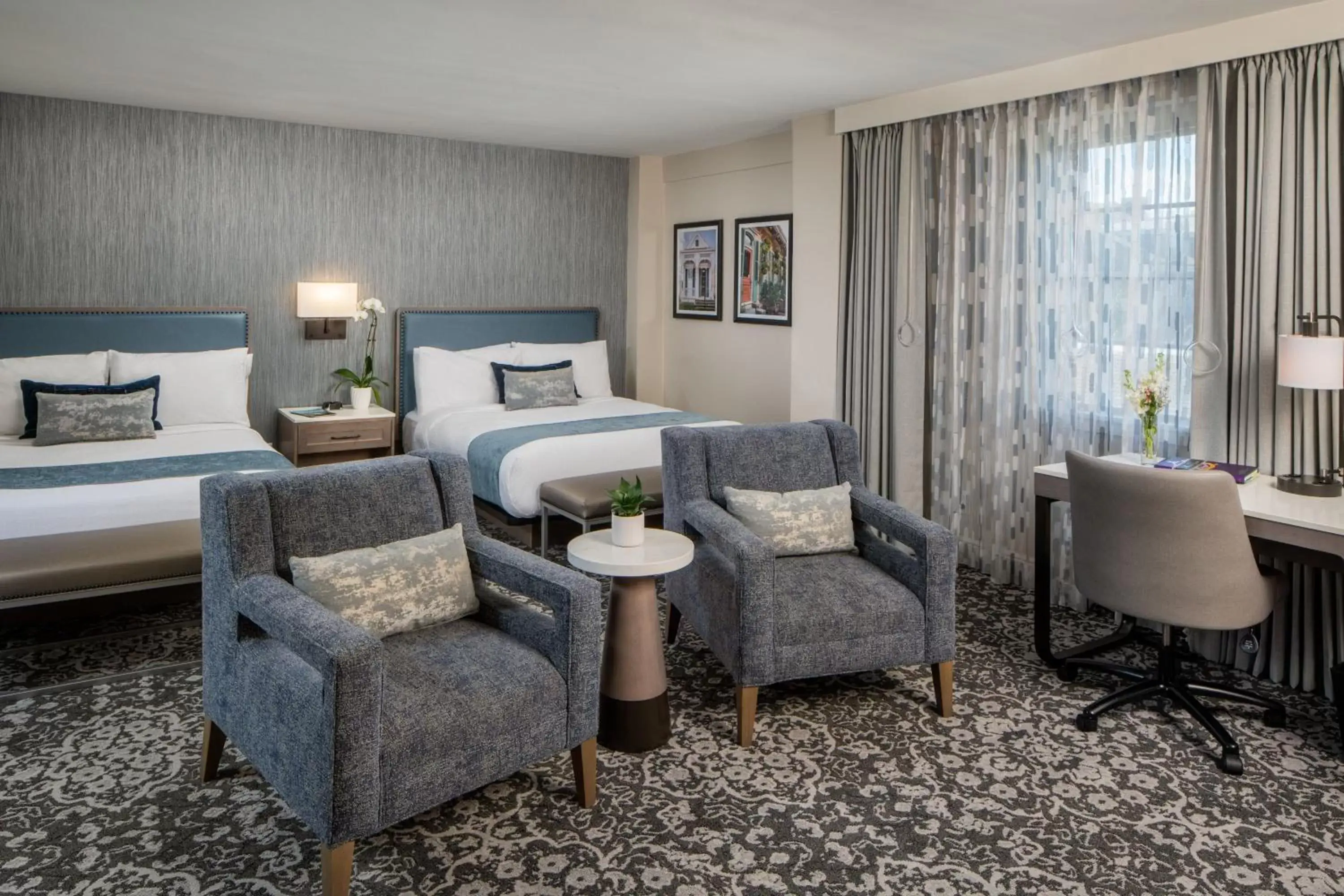 Photo of the whole room, Bed in Four Points by Sheraton French Quarter Photo of the whole room, Bed in Four Points by Sheraton French Quarter