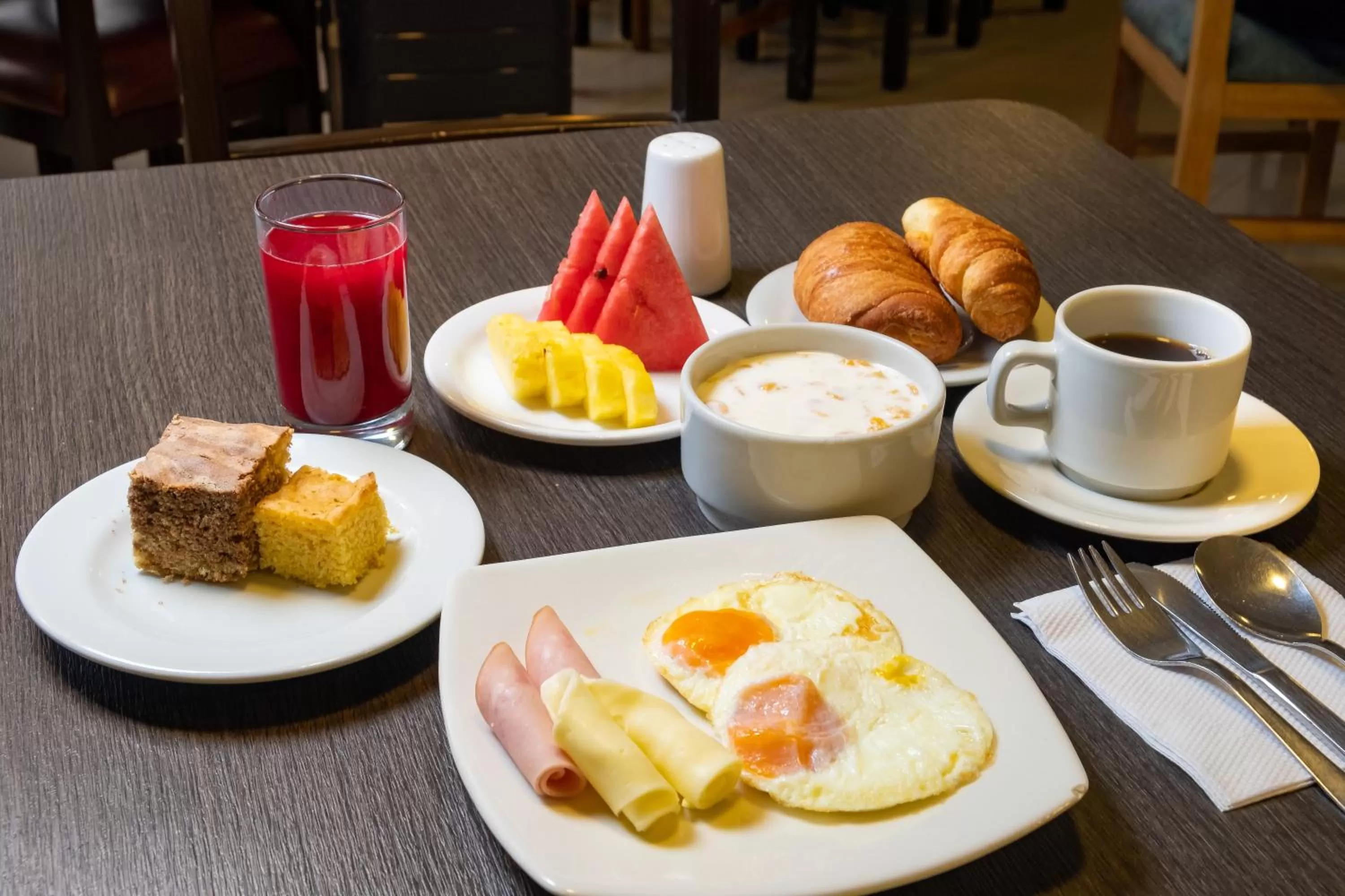 Breakfast in Hotel Virrey Central