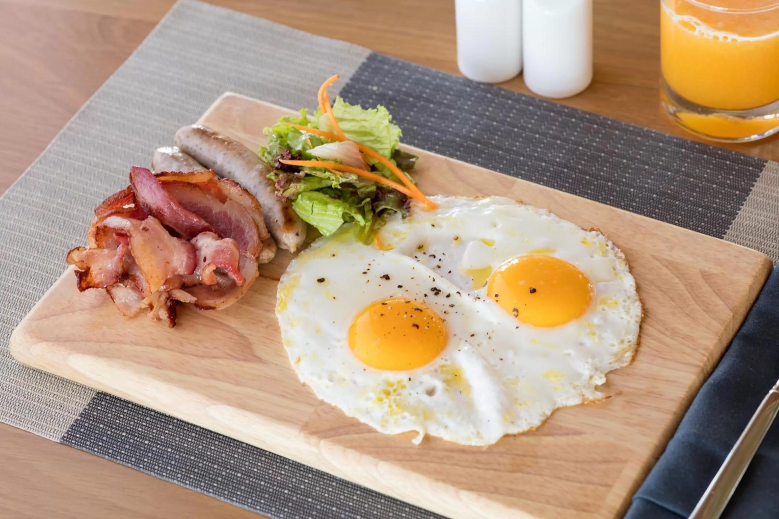 Restaurant/places to eat in Fusion Suites Saigon