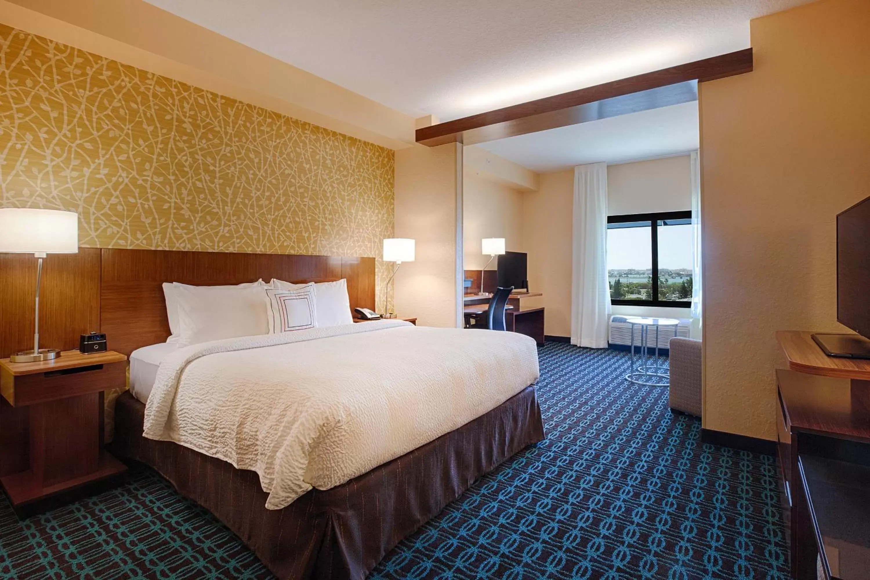 Bedroom, Bed in Fairfield Inn & Suites by Marriott Clearwater Beach