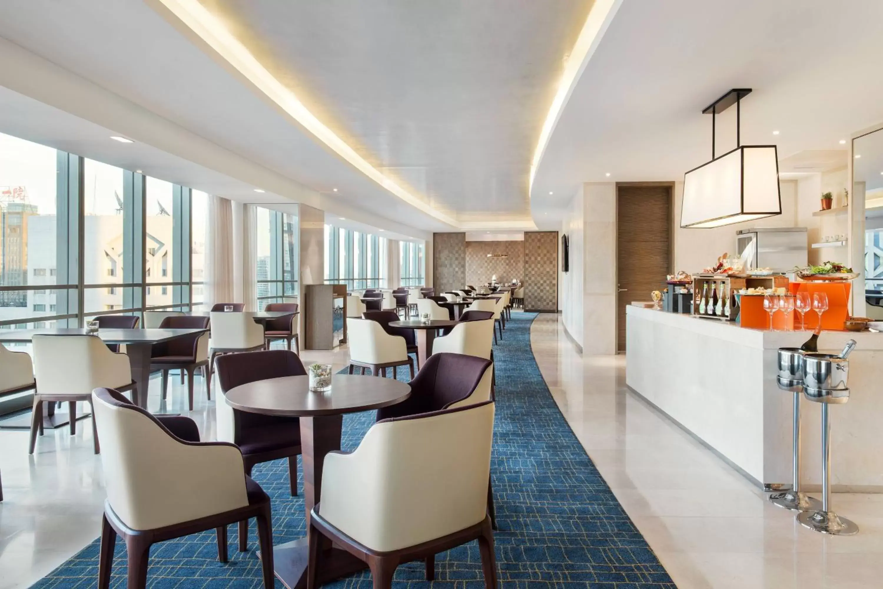 Lounge or bar, Restaurant/Places to Eat in Le Meridien Shenyang Heping