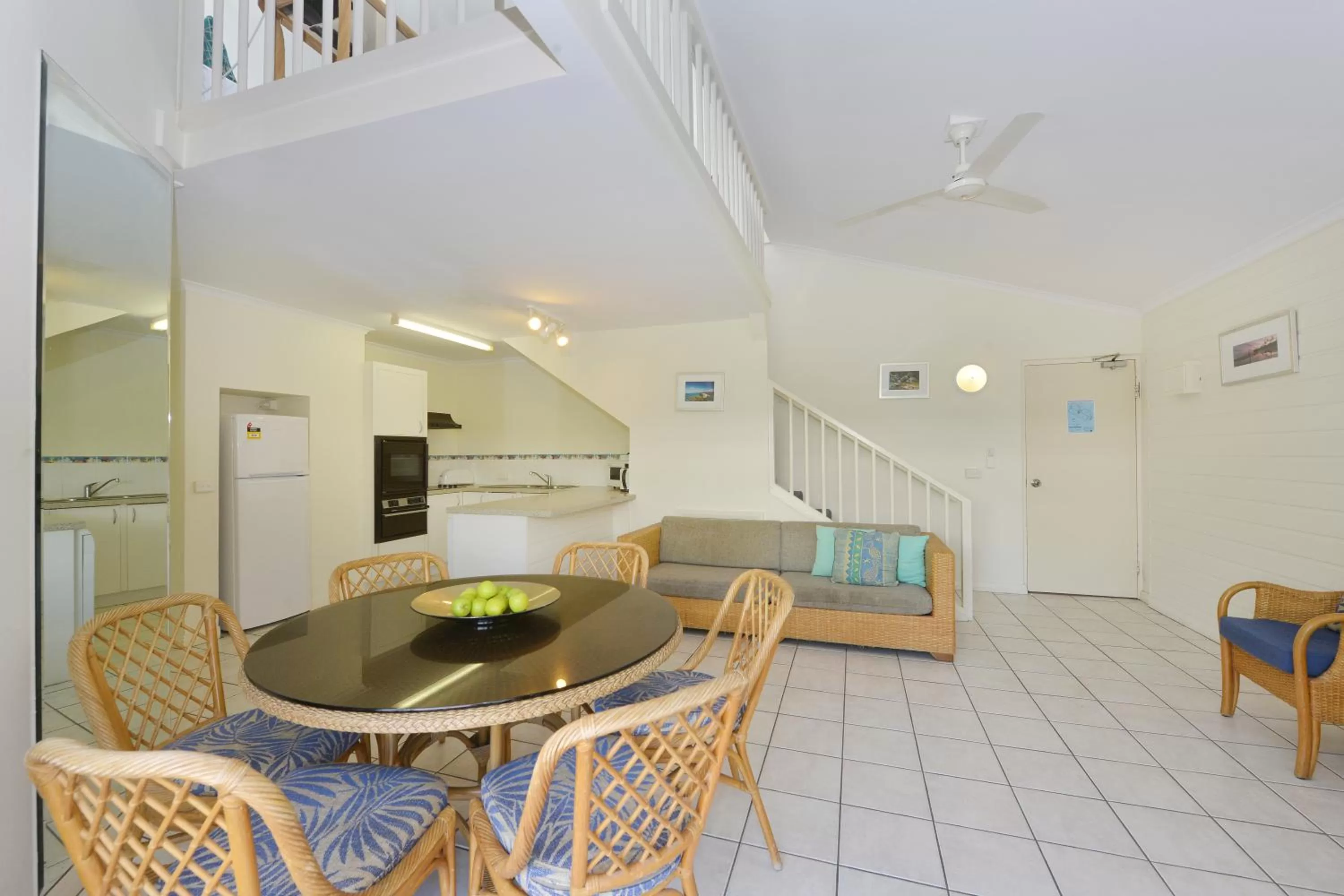 Living room in Driftwood Mantaray - Official Onsite Reception and Check In