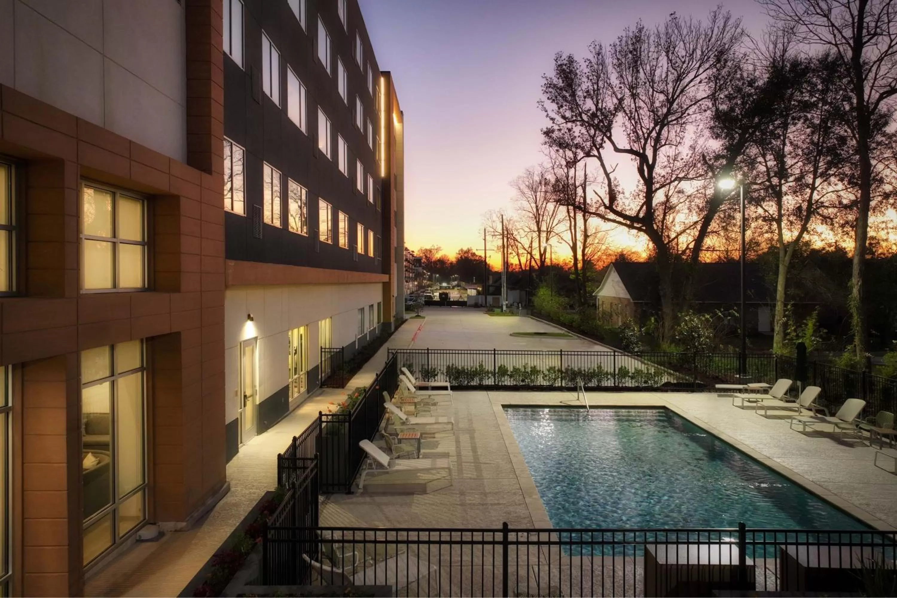 Swimming pool in Element by Westin Baton Rouge South