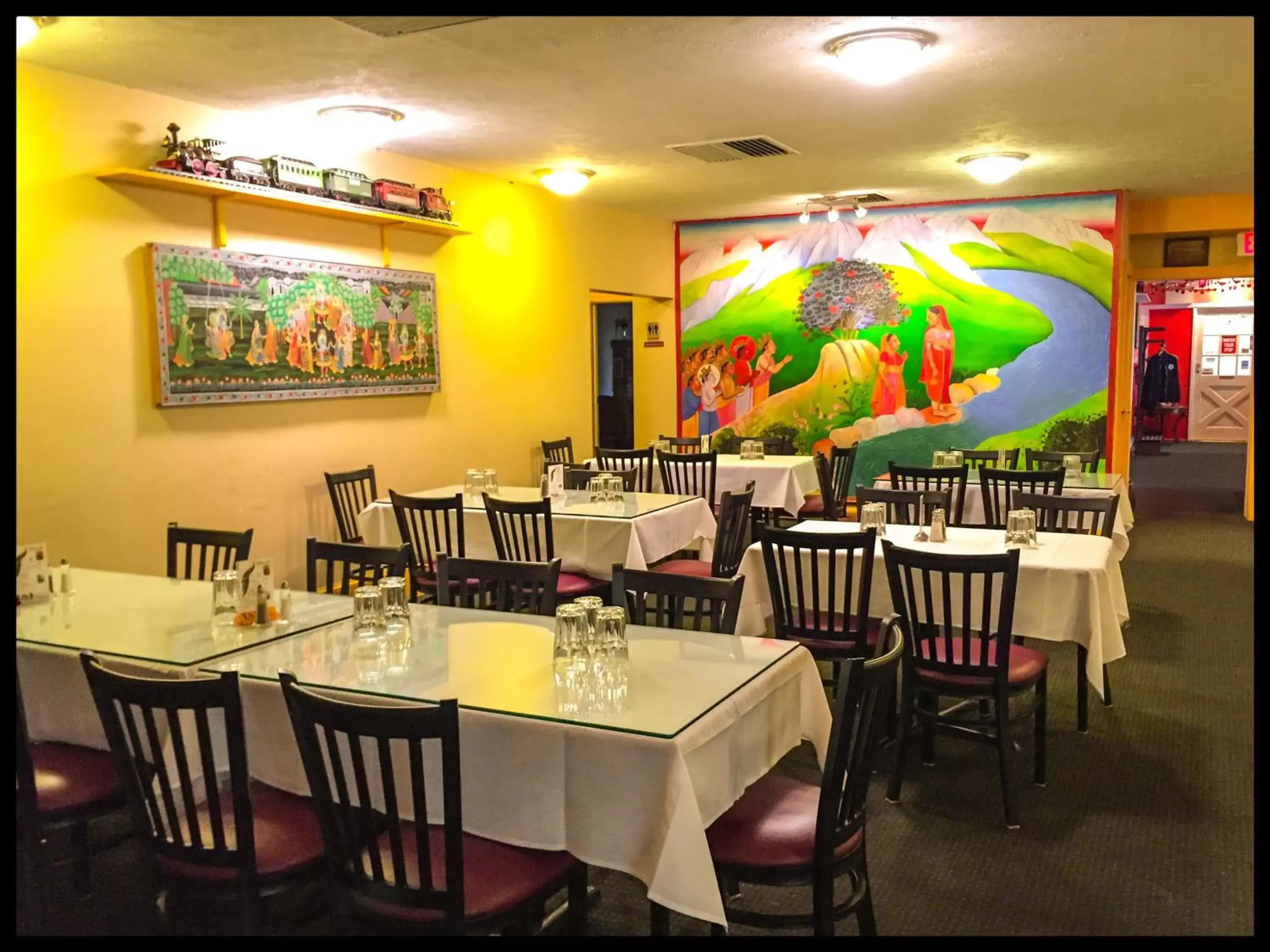 Lunch, Restaurant/Places to Eat in Days Inn by Wyndham Tannersville