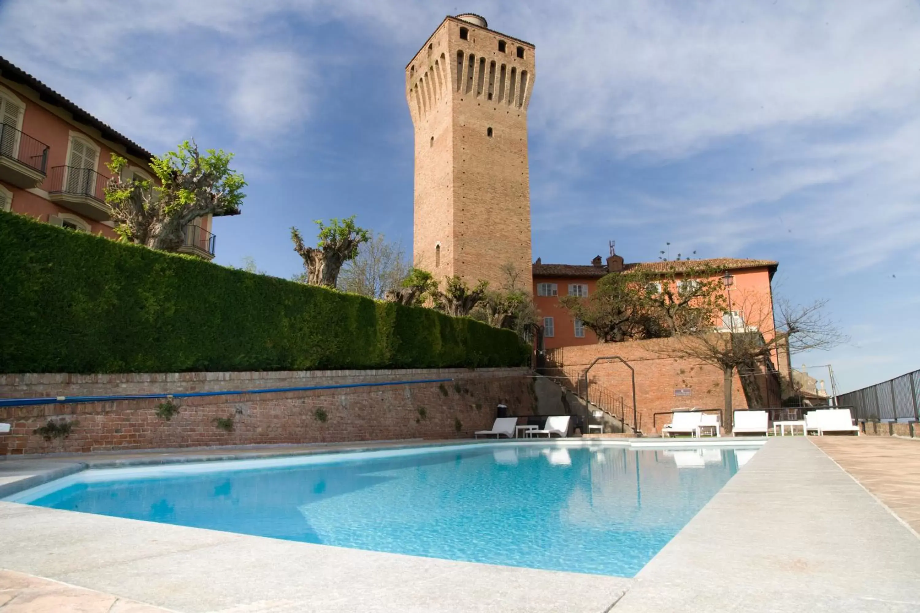 Property building, Swimming Pool in Hotel Castello di Santa Vittoria