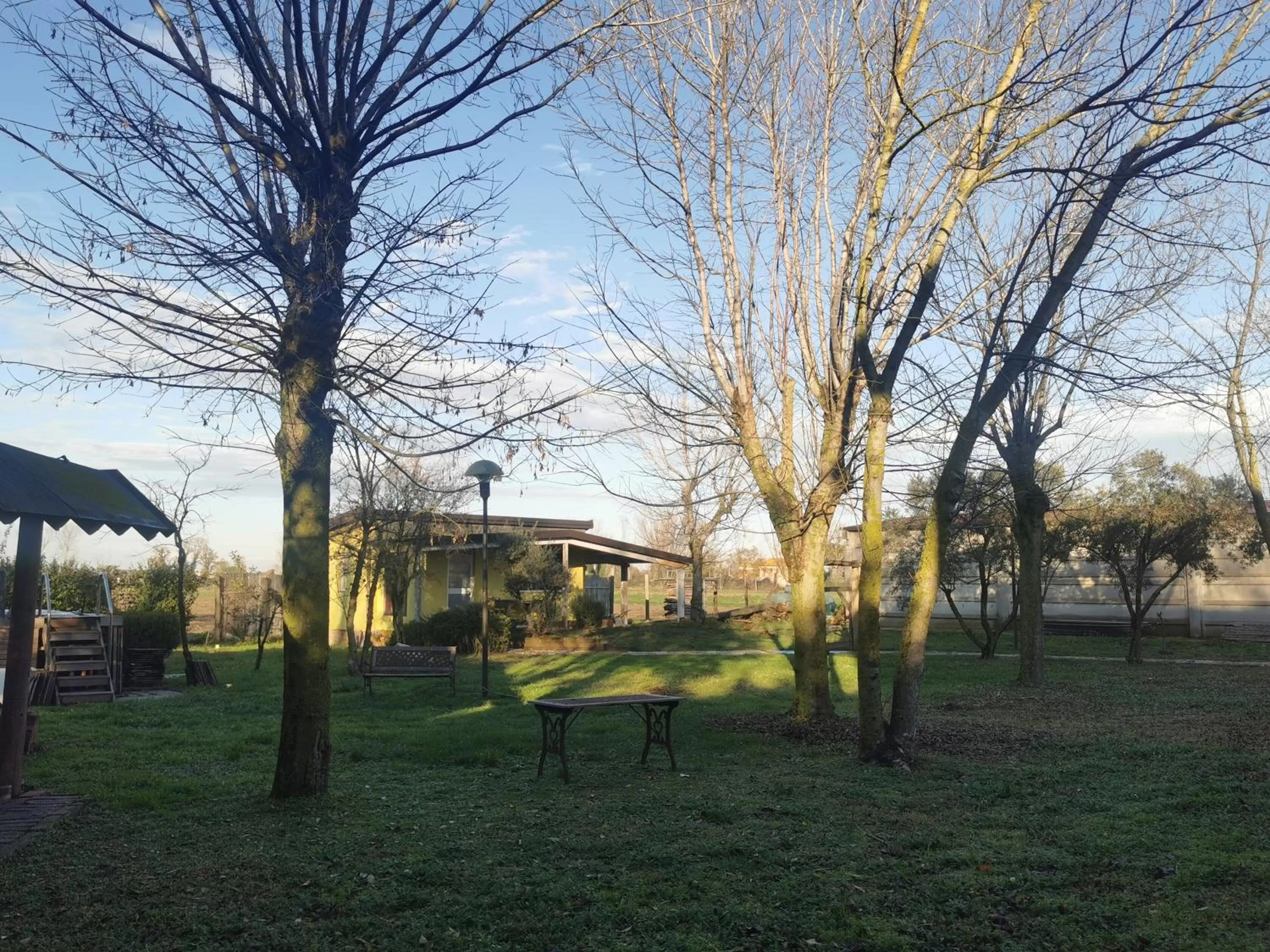 Spring, Property Building in FONDO MARSIGLIA 110