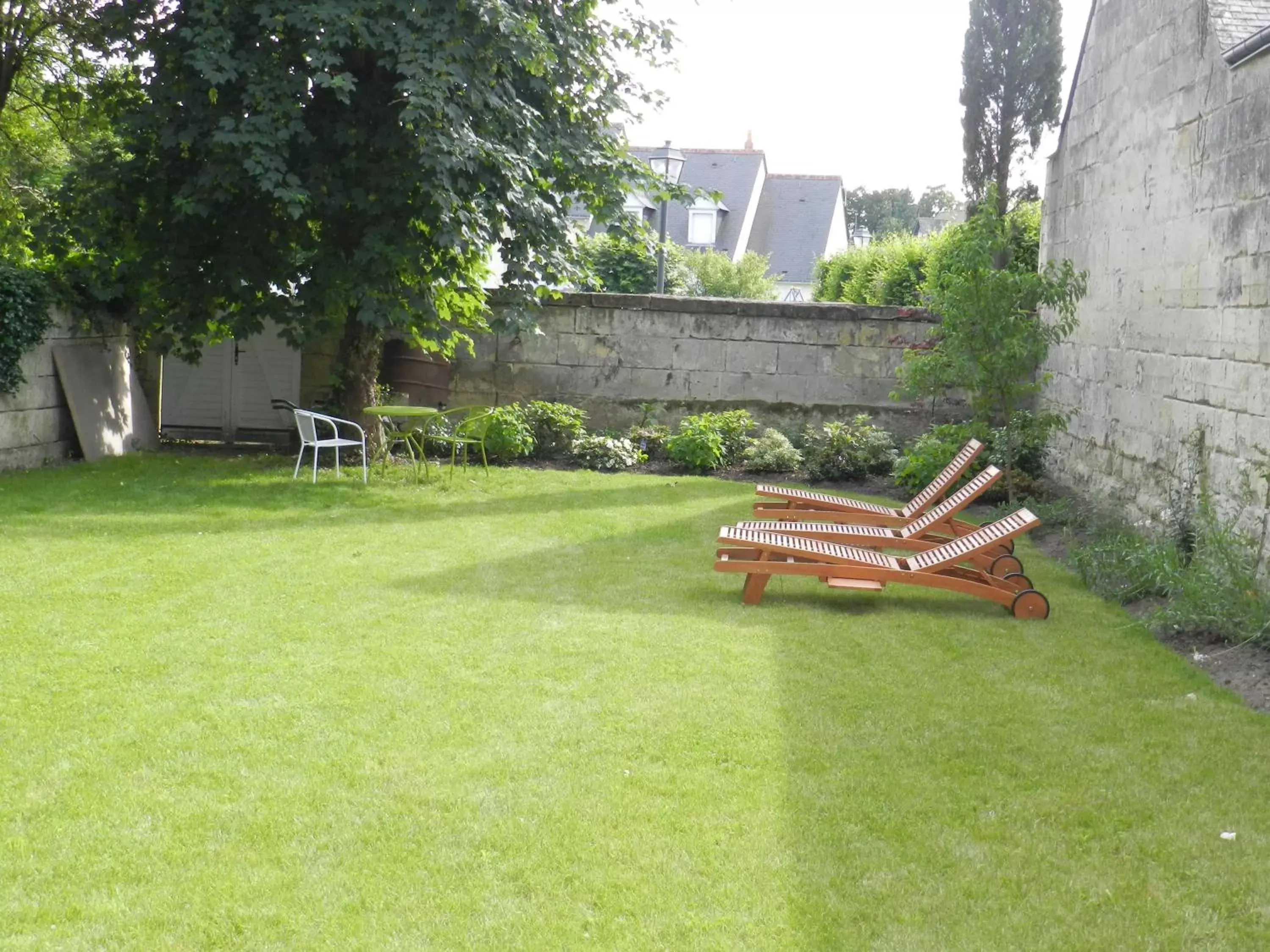 Spring, Garden in A la Fleur de Lys