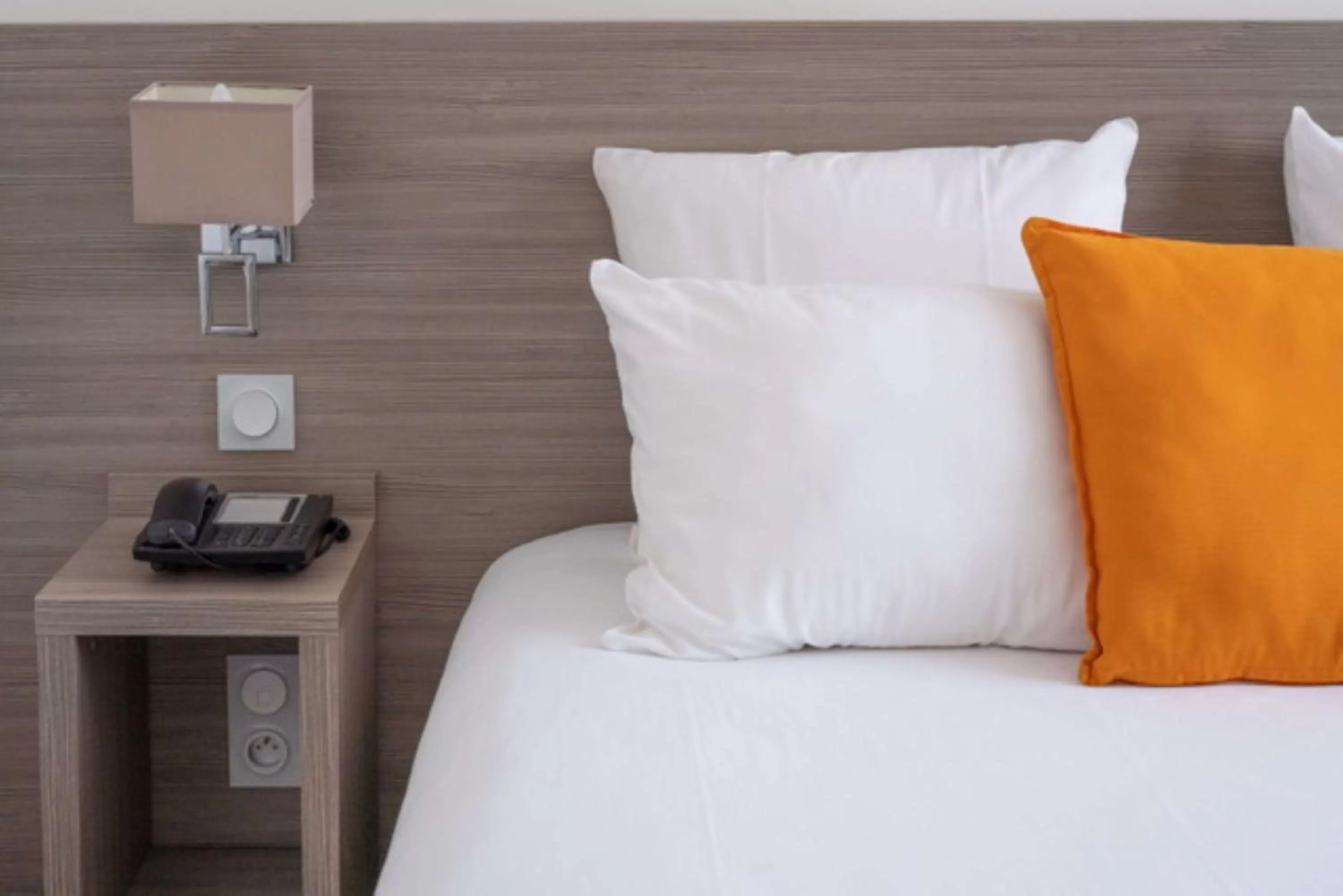 Photo of the whole room, Bed in Best Western Hôtel des Thermes - Balaruc les Bains Sète