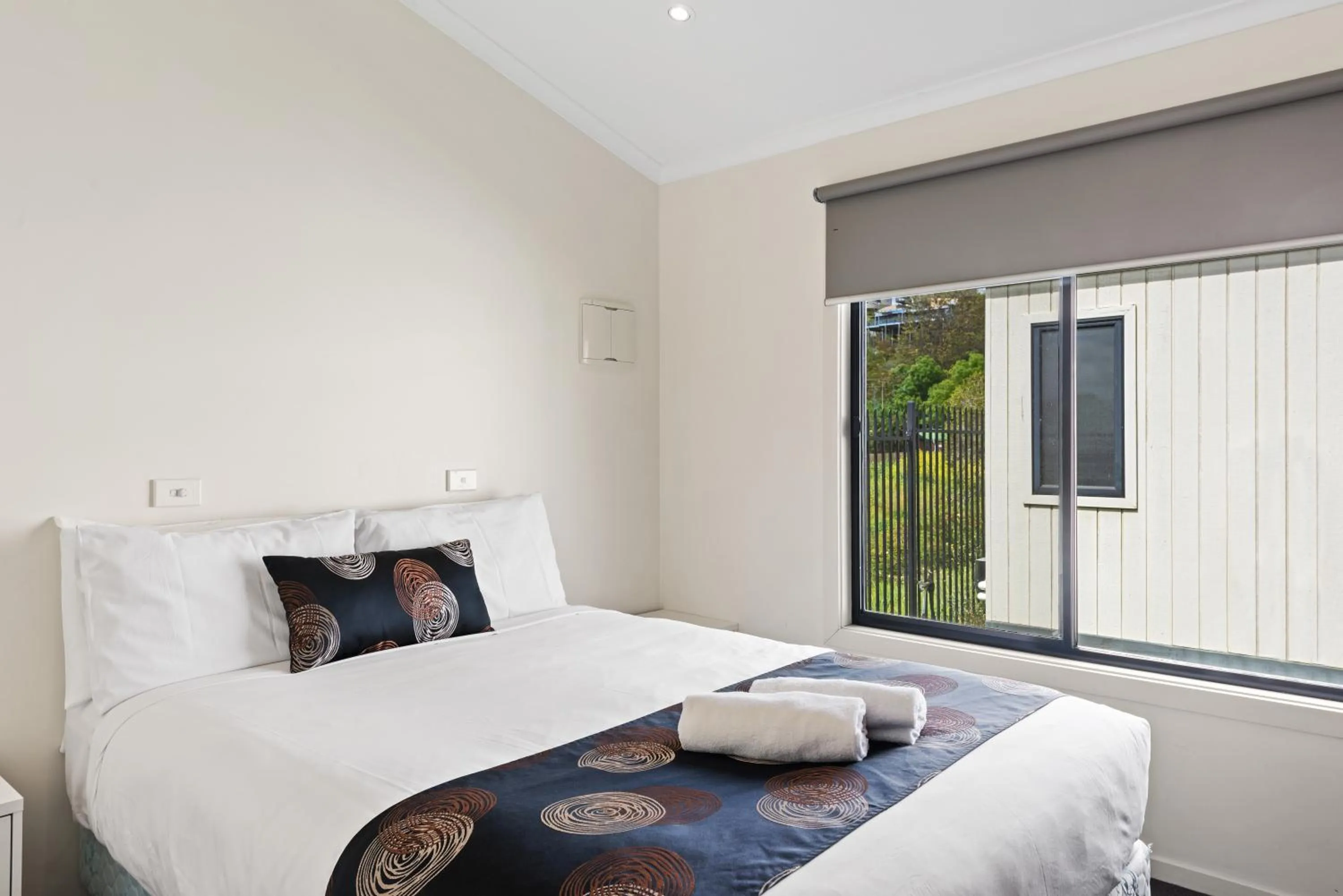 Bedroom, Bed in Discovery Parks - Geelong