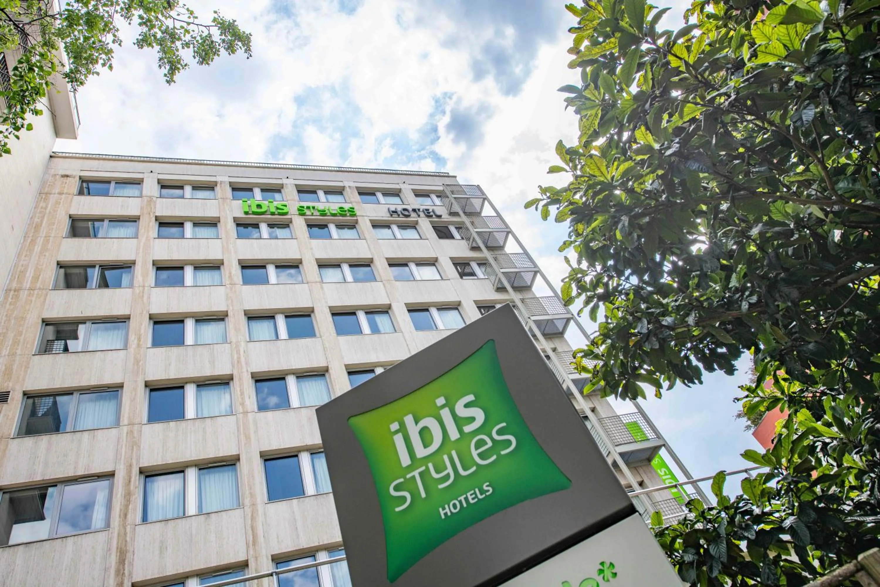 Property building in ibis Styles Paris 16 Boulogne