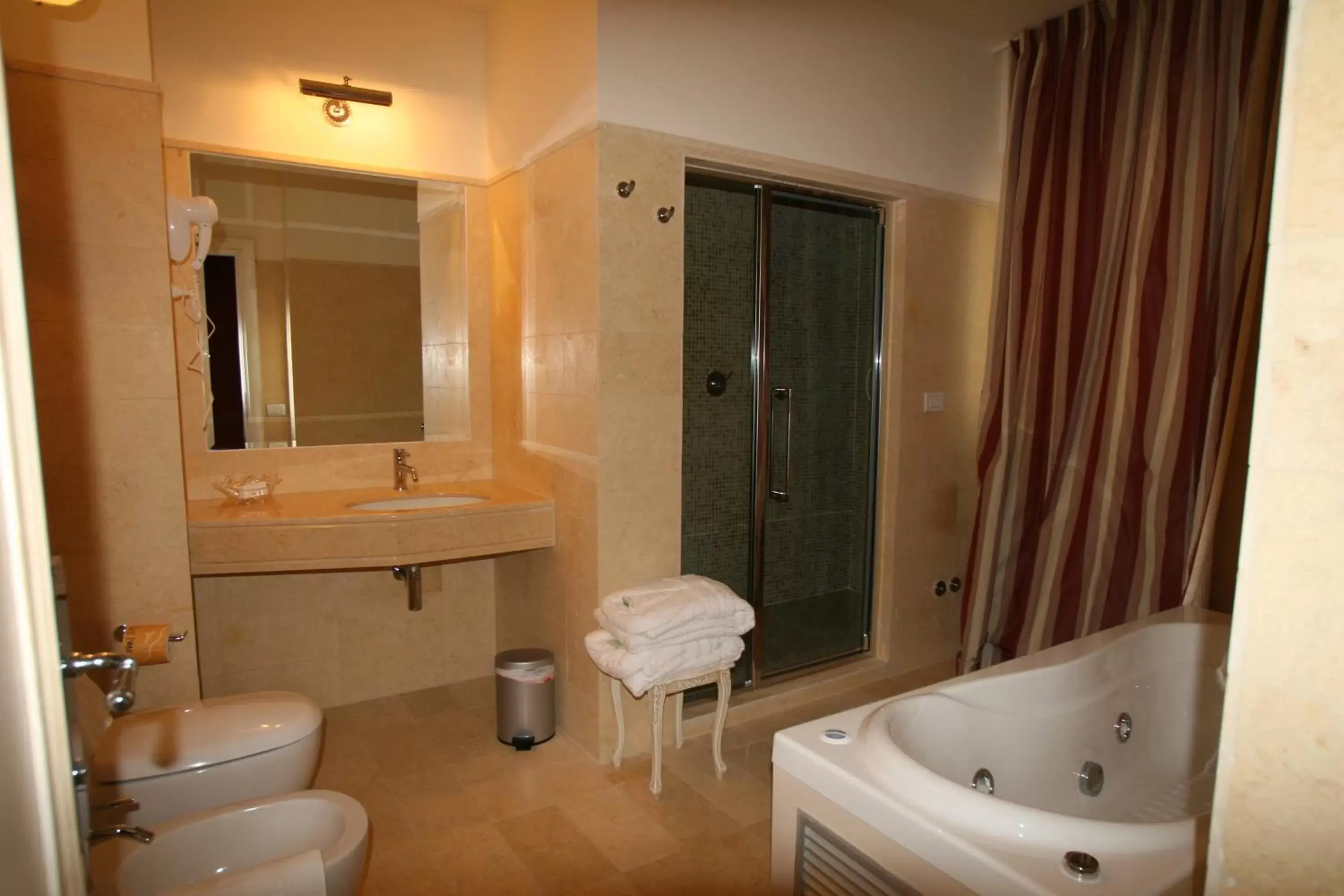 Bathroom in Palace Hotel Vieste