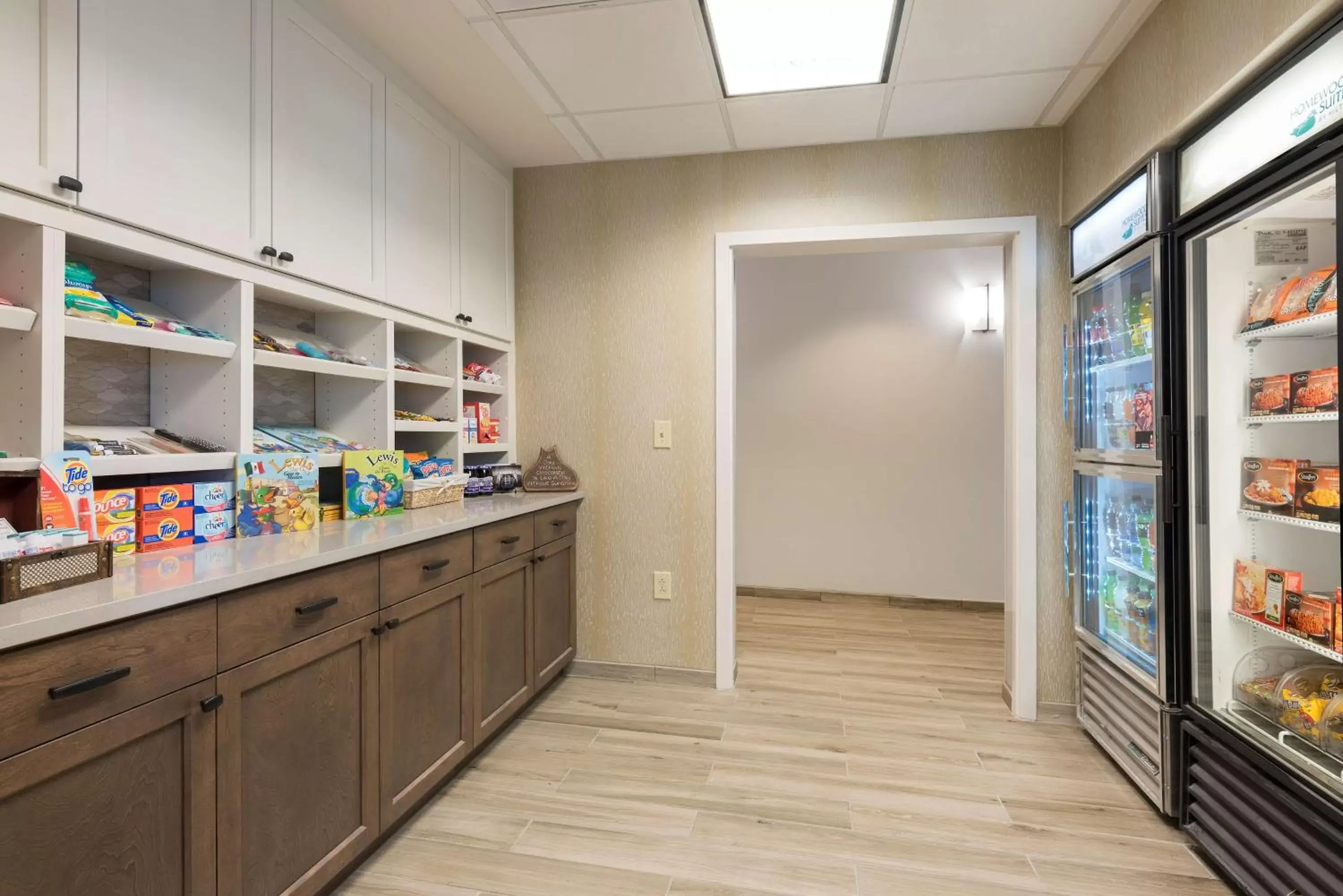 Dining area in Homewood Suites by Hilton Bloomington