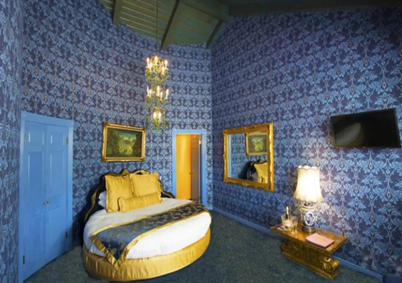 Bed in Madonna Inn