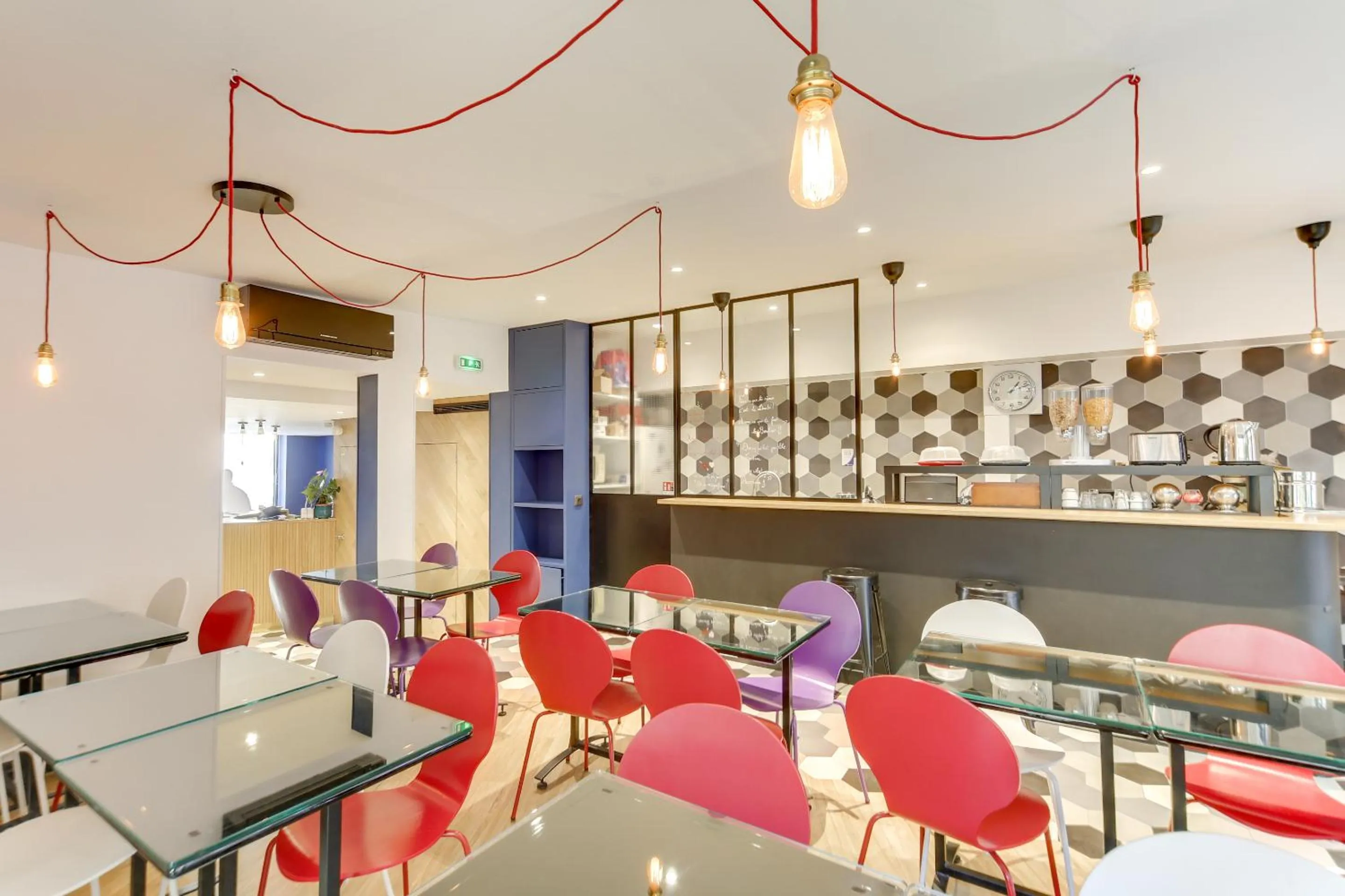 Property building in Kyriad Paris 12 - Nation