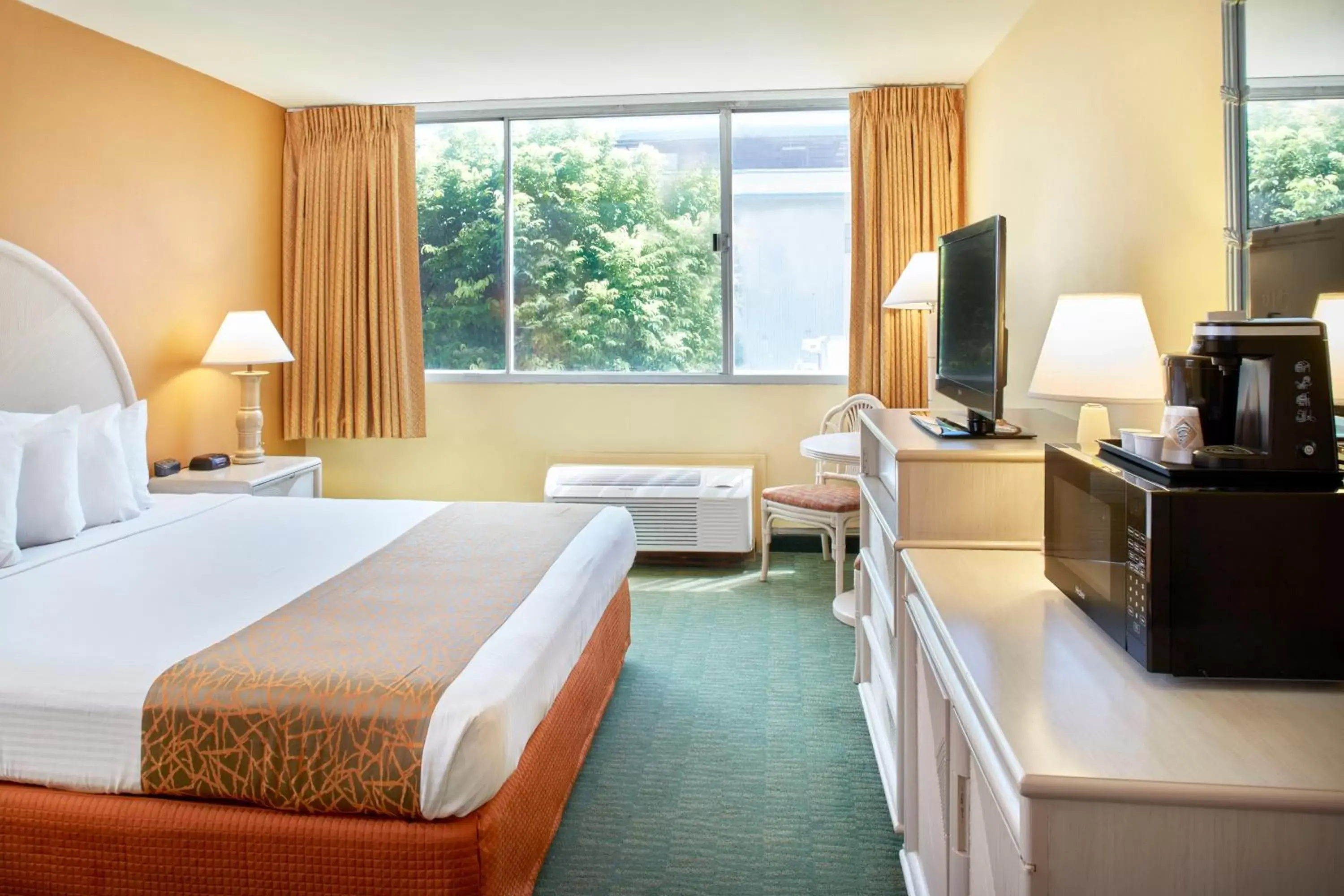 King Room - Disability Access in Airport Honolulu Hotel King Room - Disability Access in Airport Honolulu Hotel