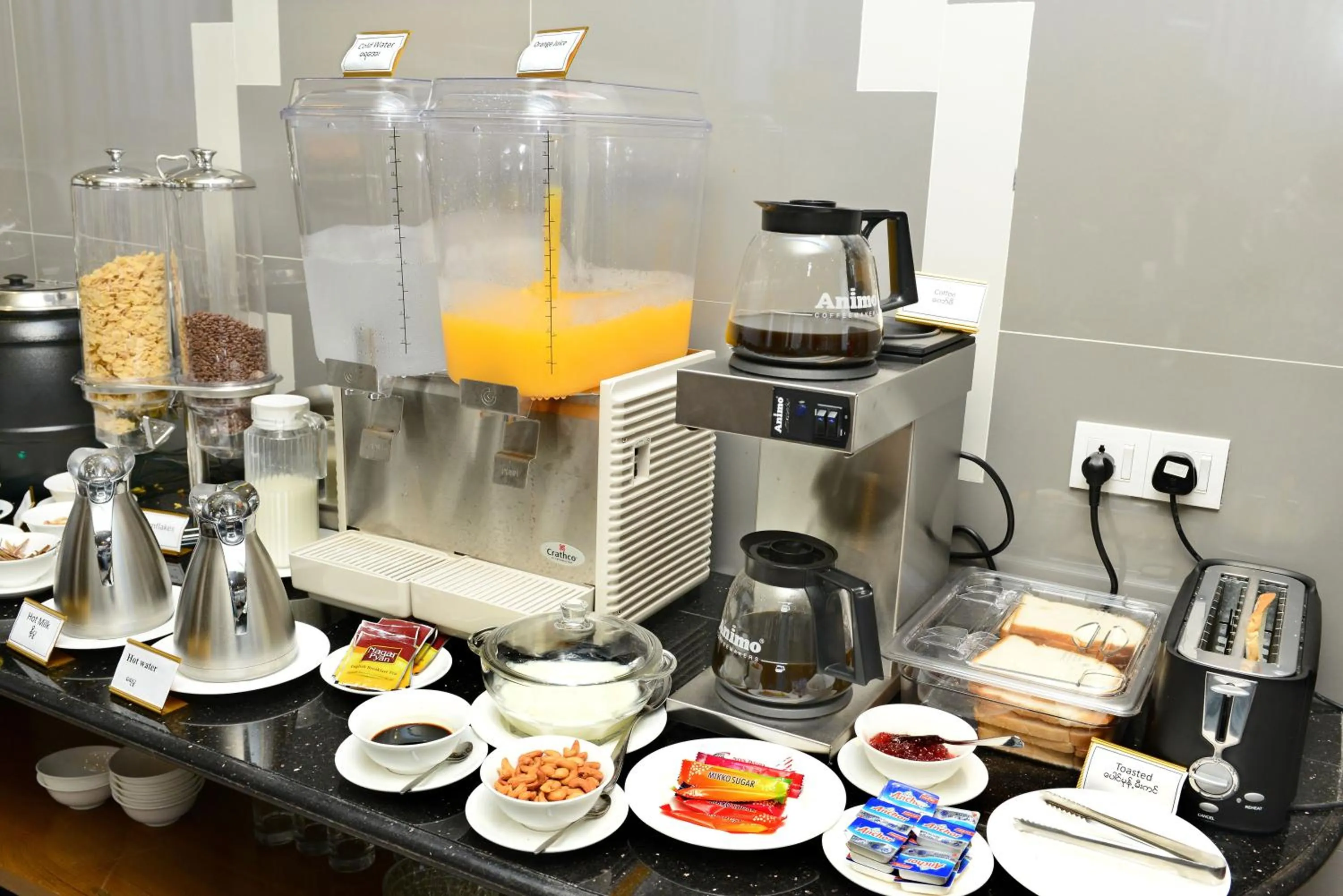 Food in Hotel Grand United - 21st Downtown