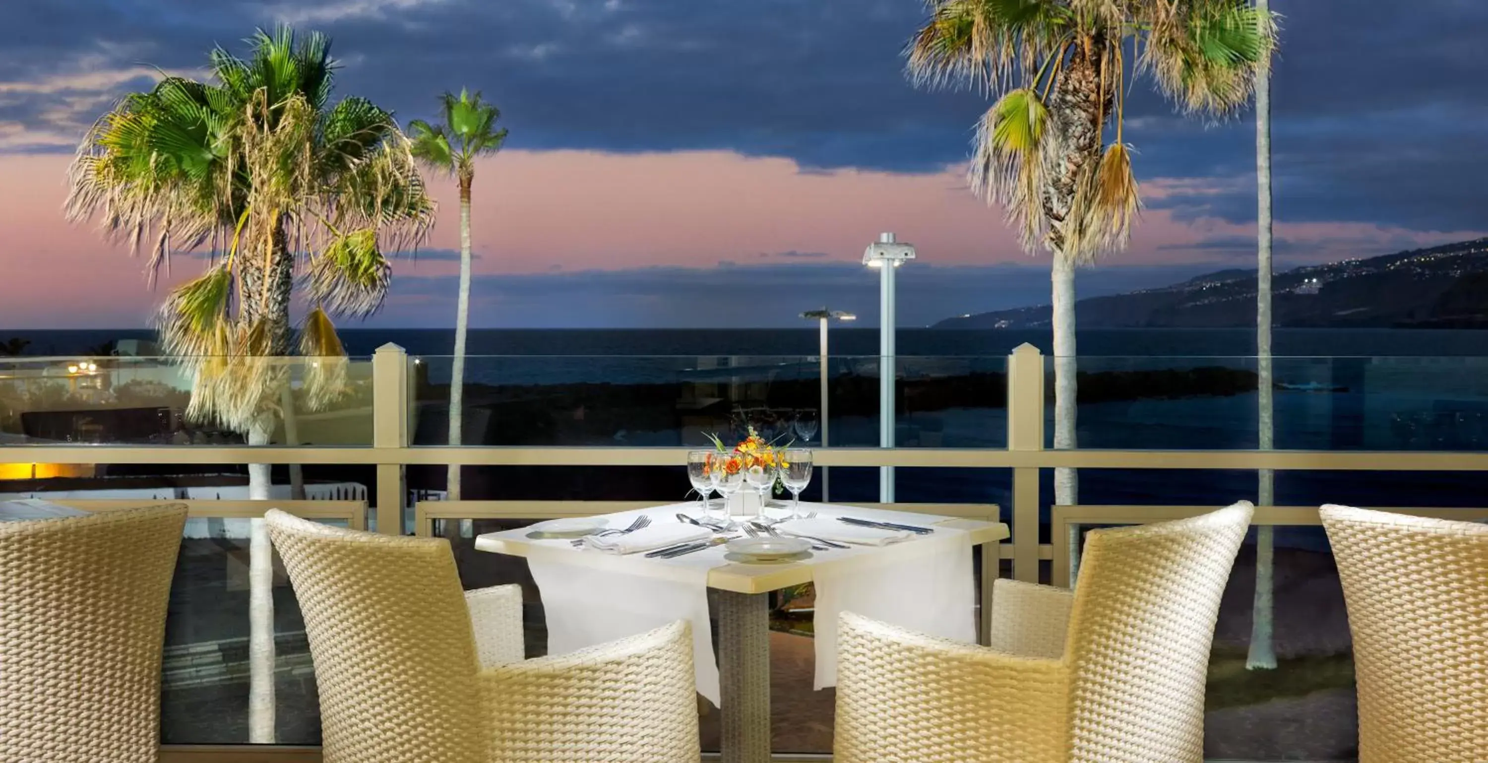 Restaurant/places to eat in H10 Tenerife Playa