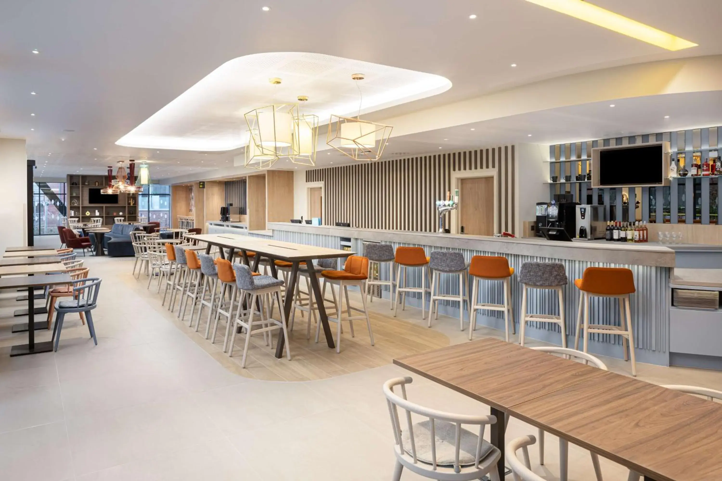 Lobby or reception, Lounge/Bar in Hampton By Hilton Rochdale