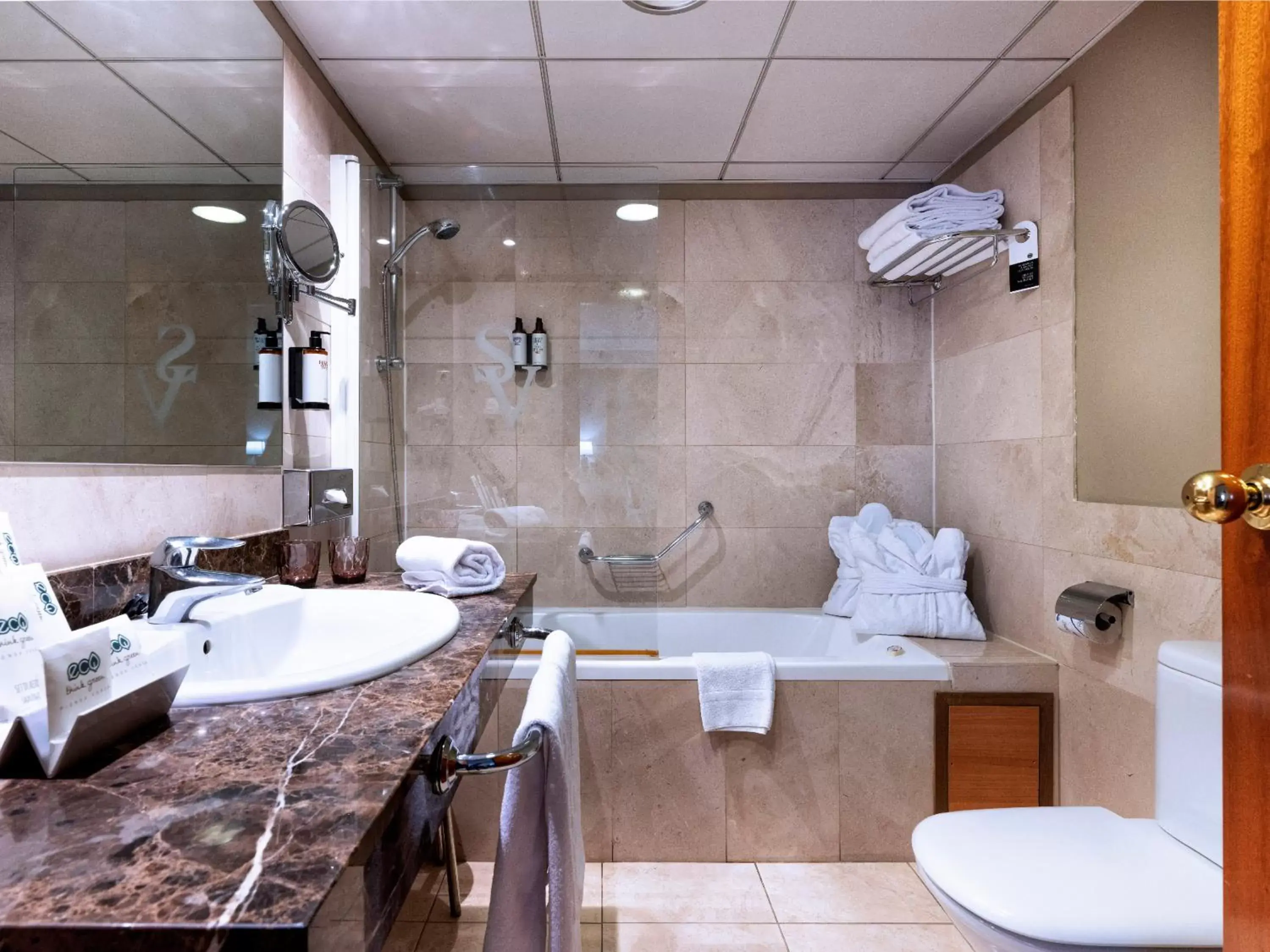Shower, Bathroom in Hotel Vielha Baqueira, Affiliated by Meliá