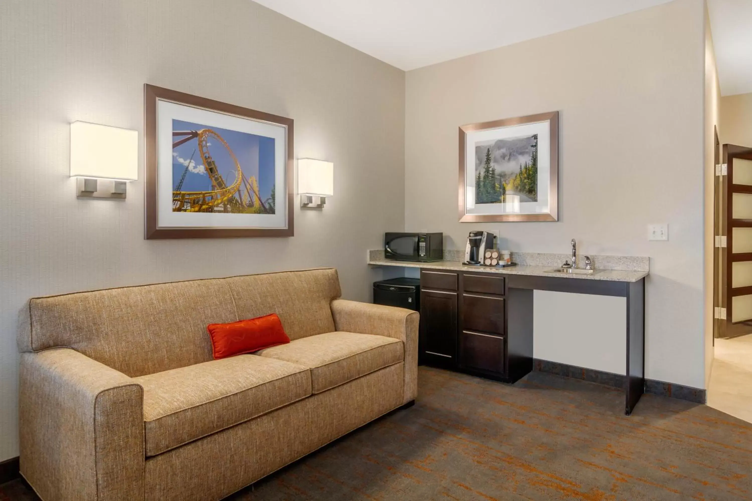 King Suite - Accessible/Non-Smoking in Comfort Inn & Suites Brighton Denver NE Medical Center
