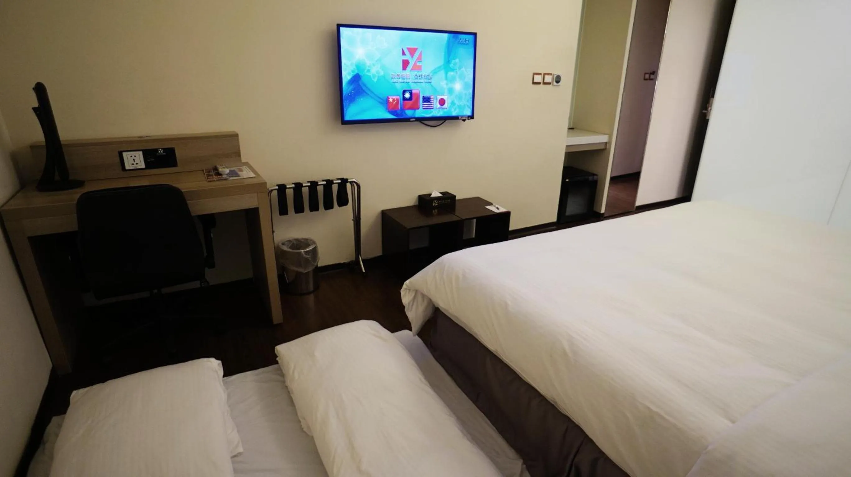 Bed in Audi Garden Business Hotel