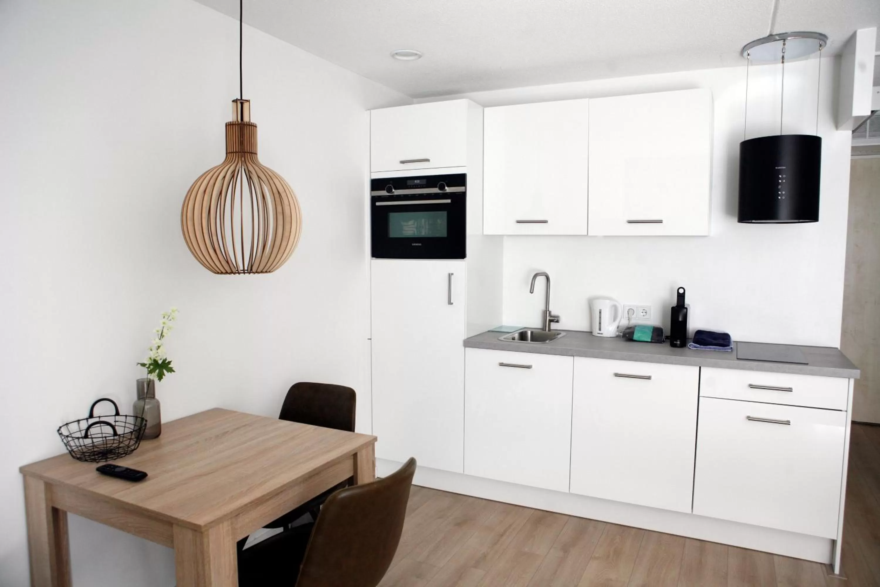 Kitchen or kitchenette, Kitchen/Kitchenette in Hotel & Appartementen - De Zeven Heuvelen