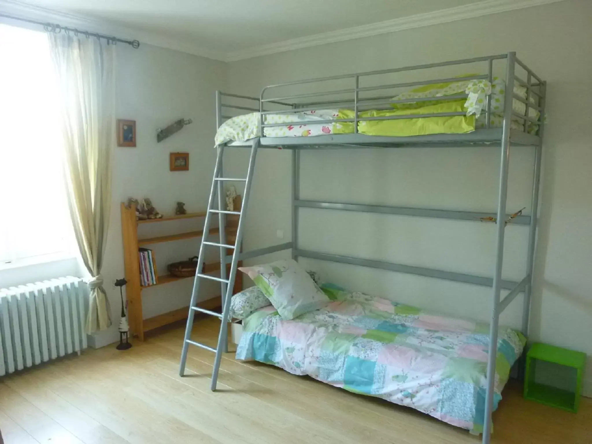 Photo of the whole room, Bunk Bed in Le Fer en Cèze