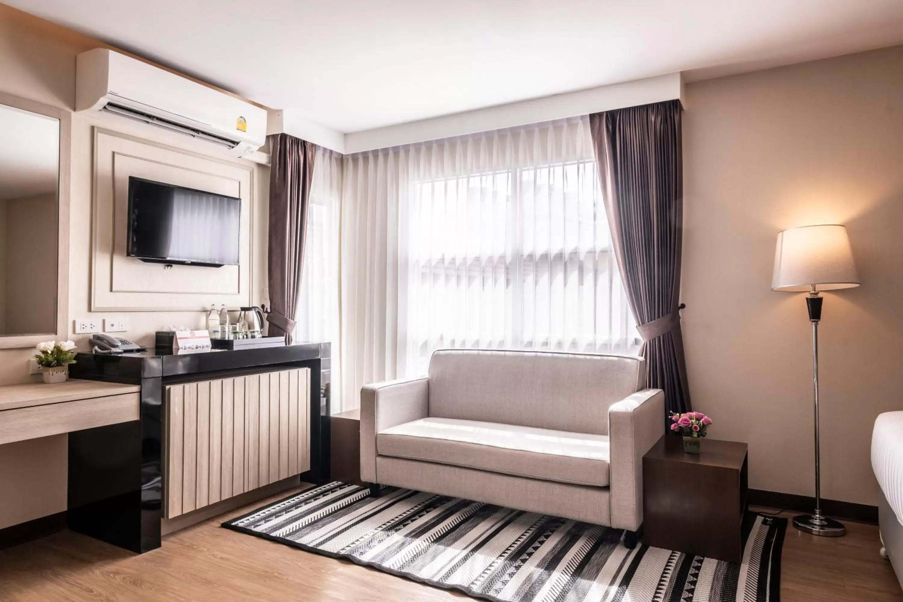 Bedroom, Seating Area in Sinsuvarn Airport Suite Hotel SHA Extra Plus Certified B5040