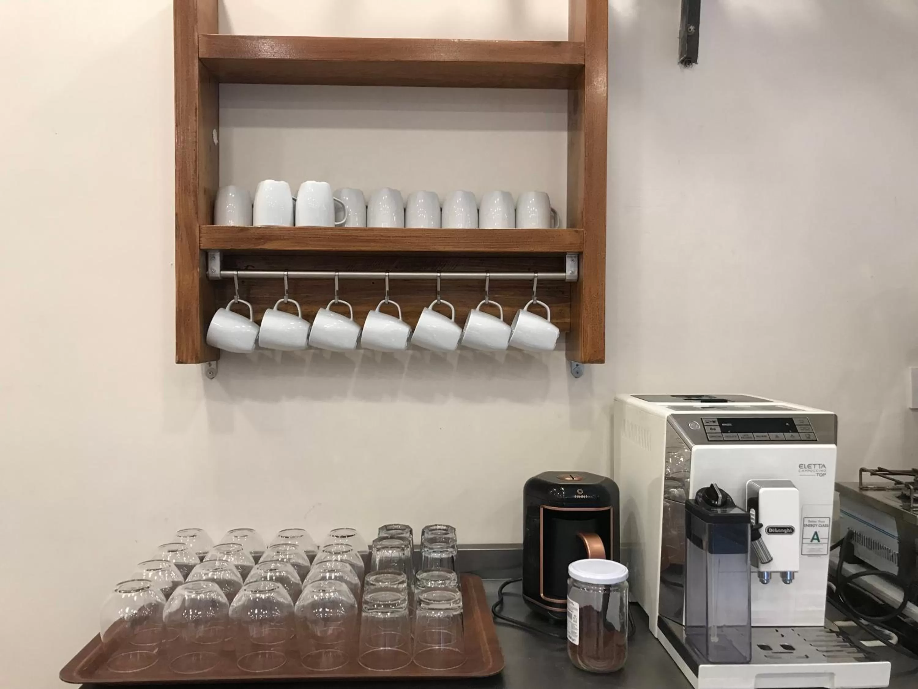 Restaurant/places to eat in Green Mansion