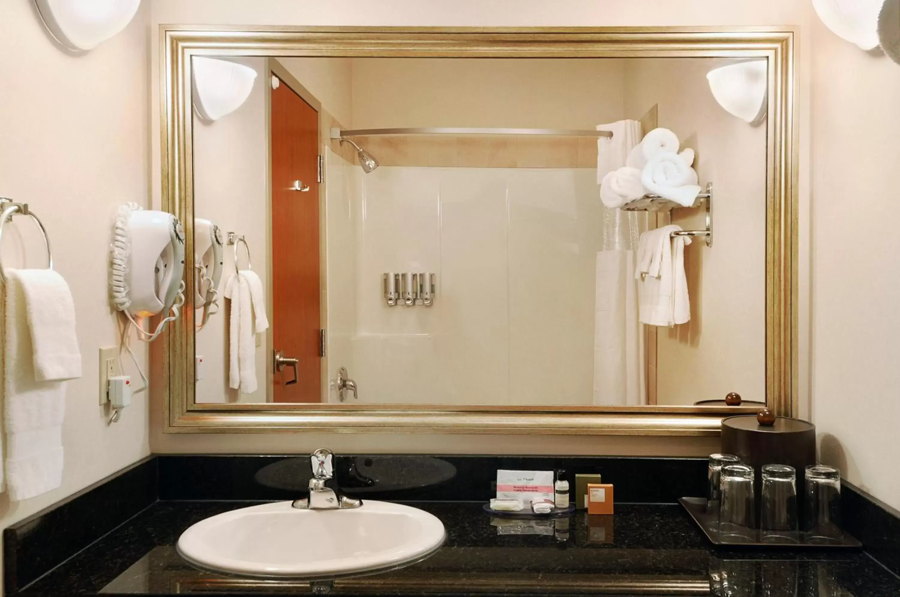 Bathroom in Canalta Hotel Moosomin