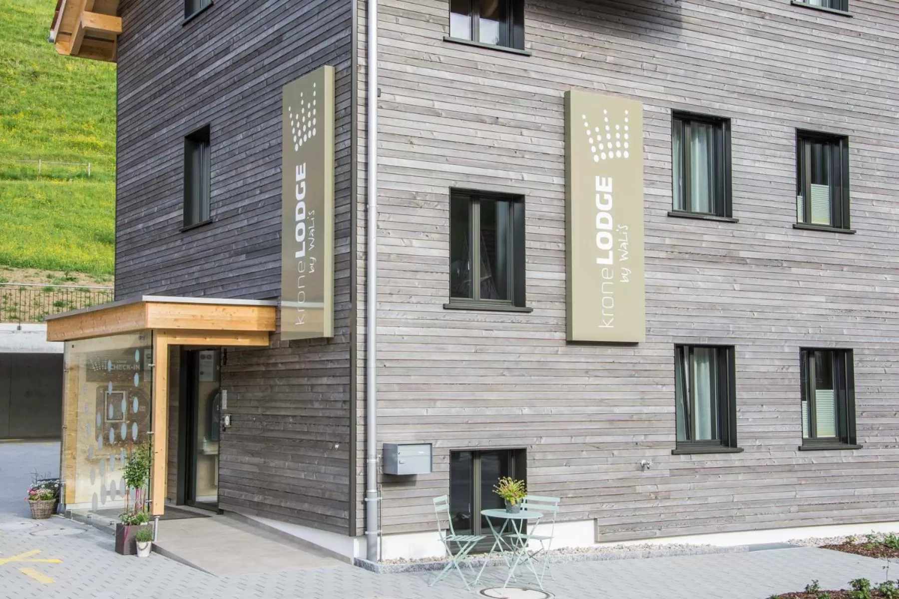 Property building in kroneLODGE - Self-Check-In Hotel