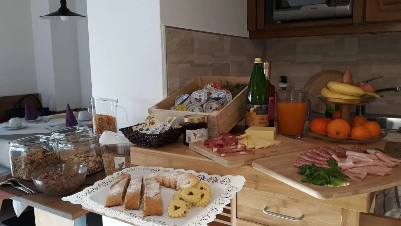 Food and drinks in B&B Frühlingsheim