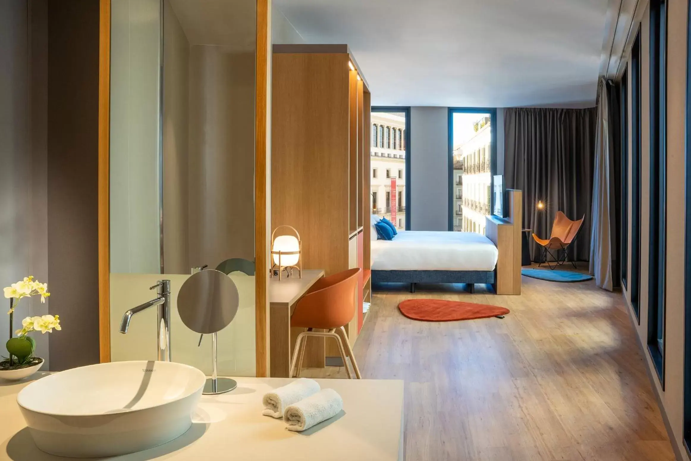 Photo of the whole room, Bed in Ocean Drive Madrid Photo of the whole room, Bed in Ocean Drive Madrid