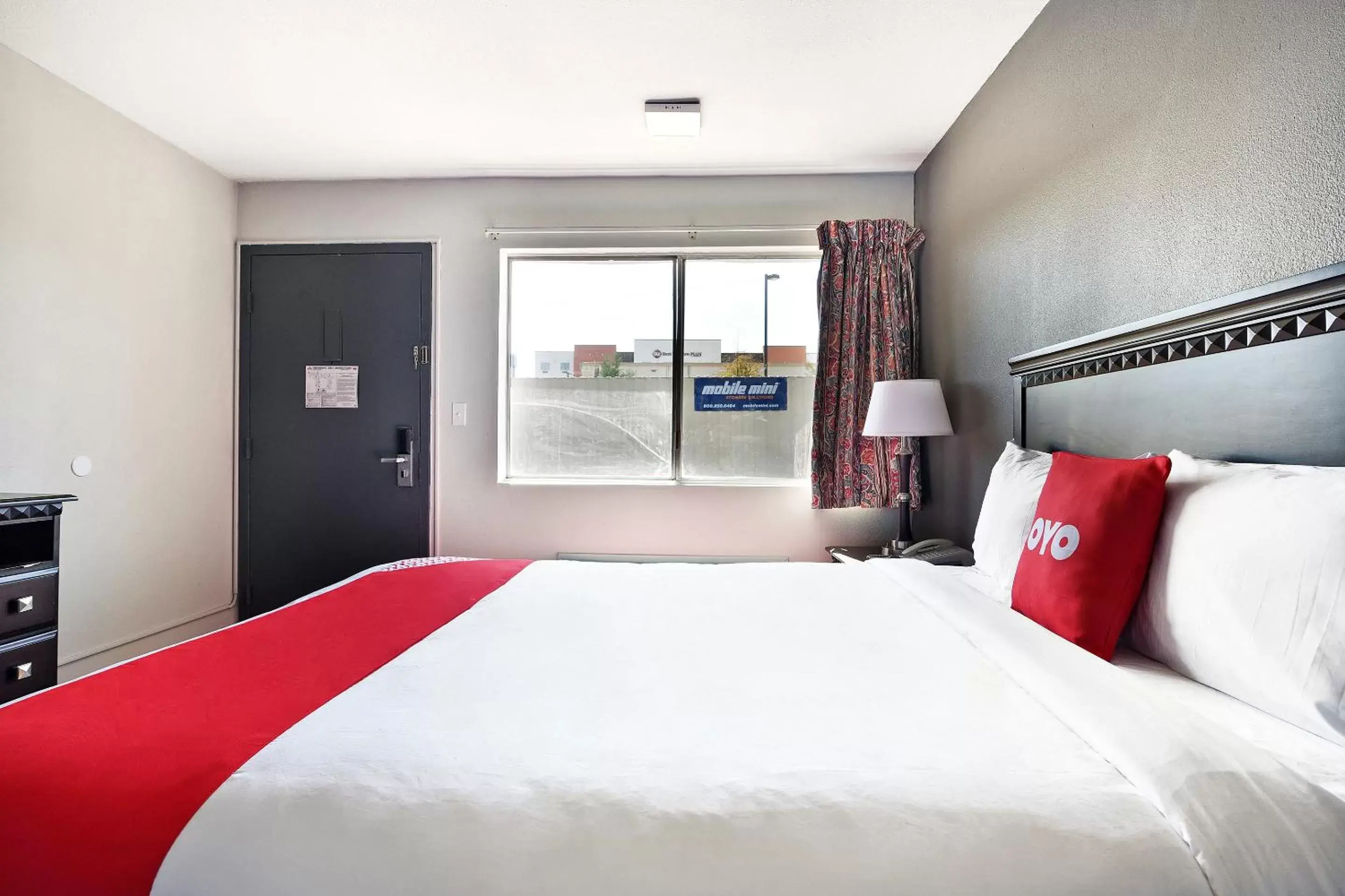 Bedroom, Bed in OYO Hotel Shreveport Airport North