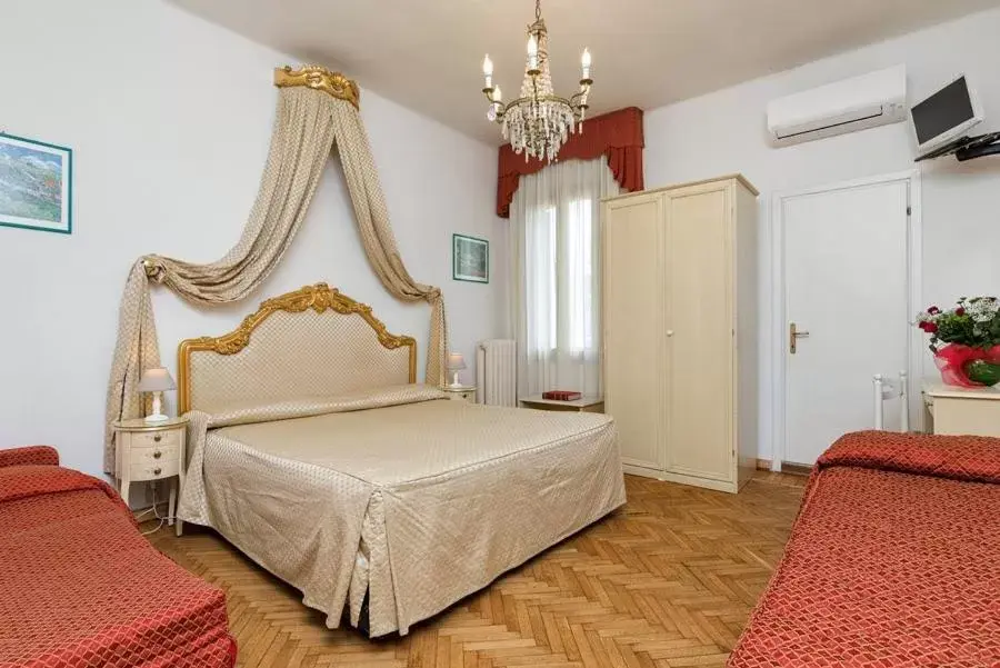 Bed in Villa Albertina