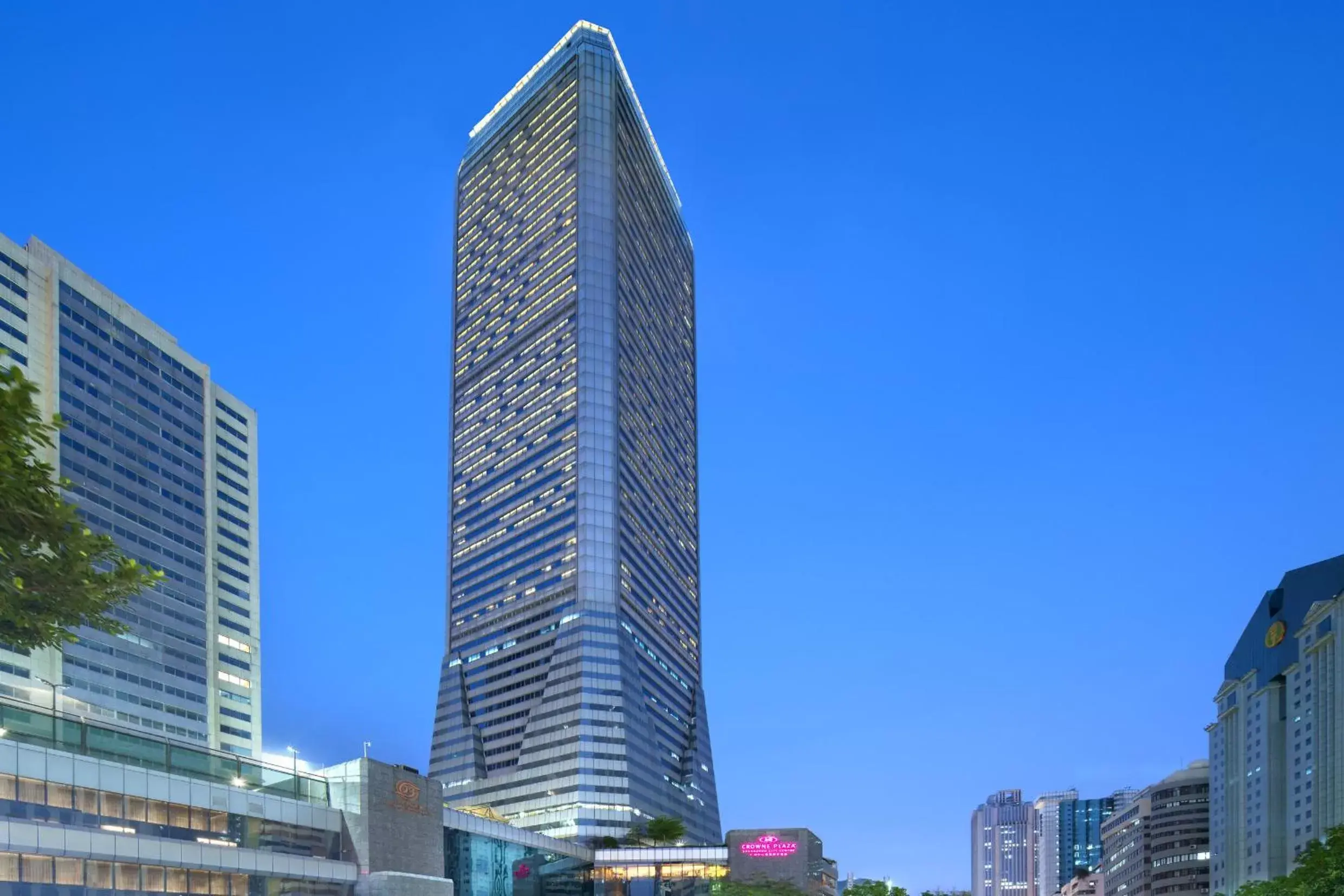 Property Building in Crowne Plaza Guangzhou City Centre, an IHG Hotel